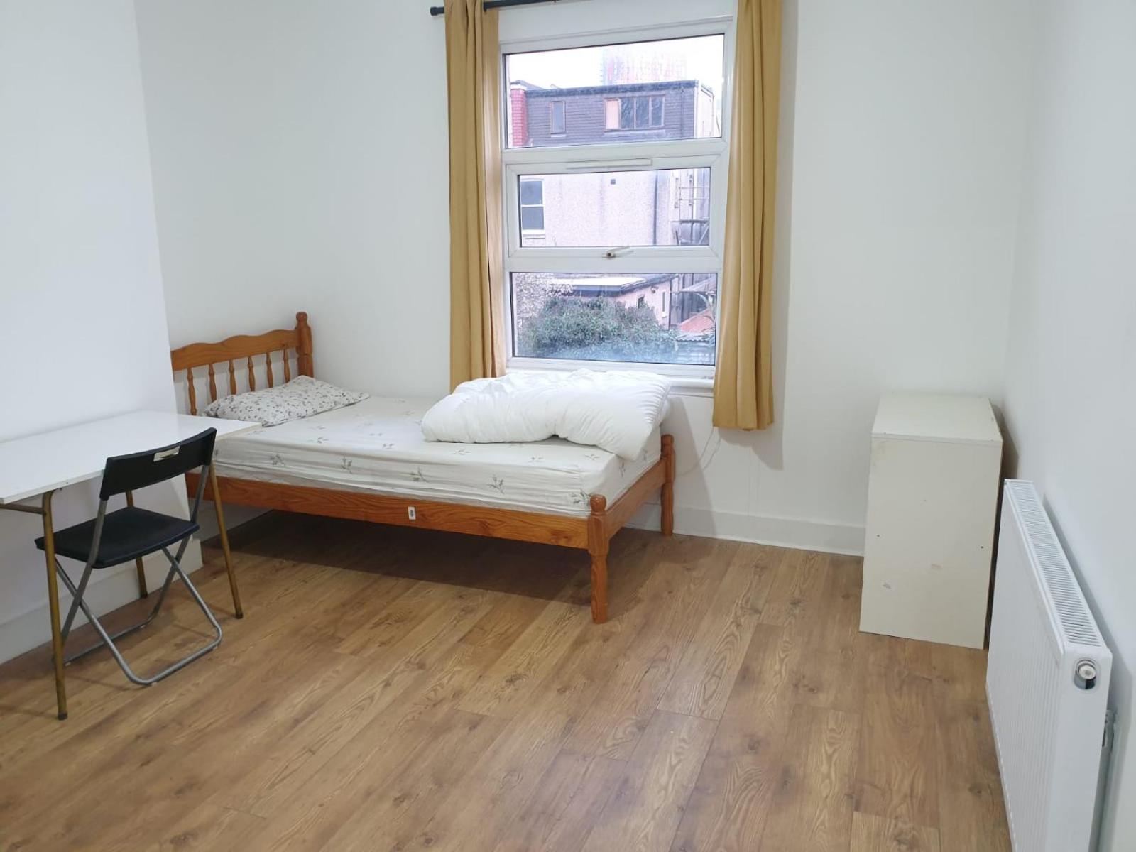 Single Room photo 3