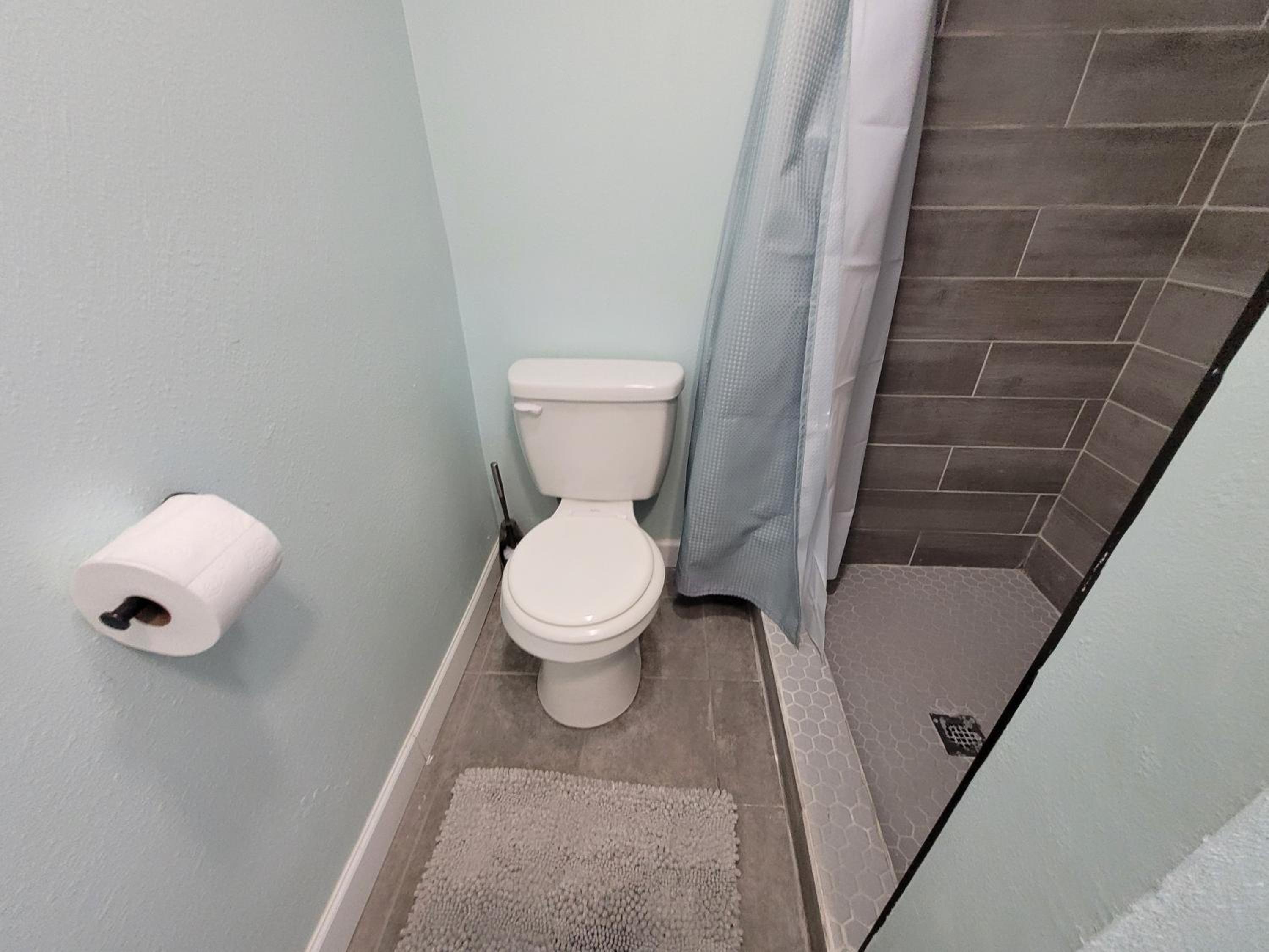 Two-Bedroom Apartment - Photo 15