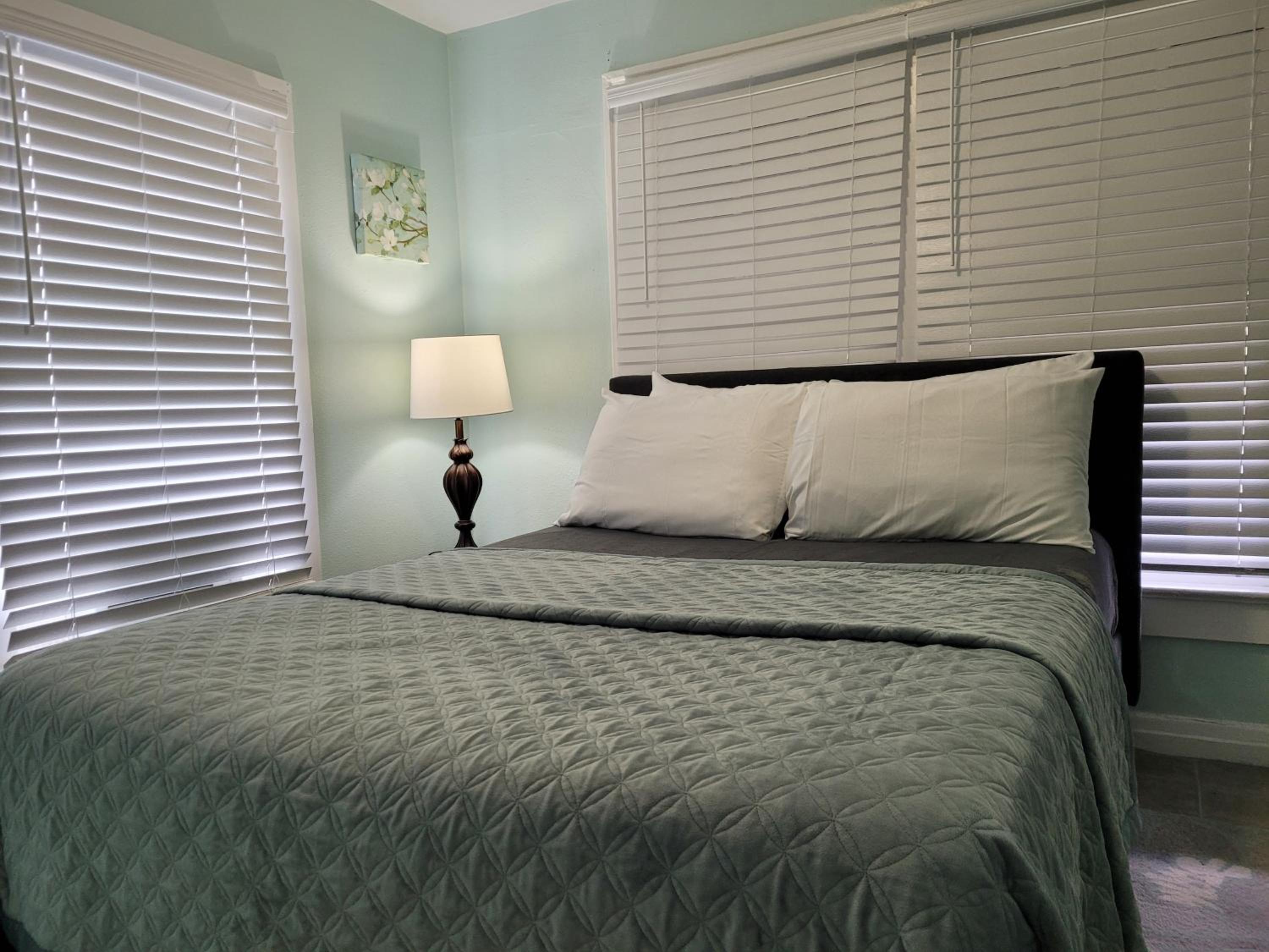 Two-Bedroom Apartment - Photo 14