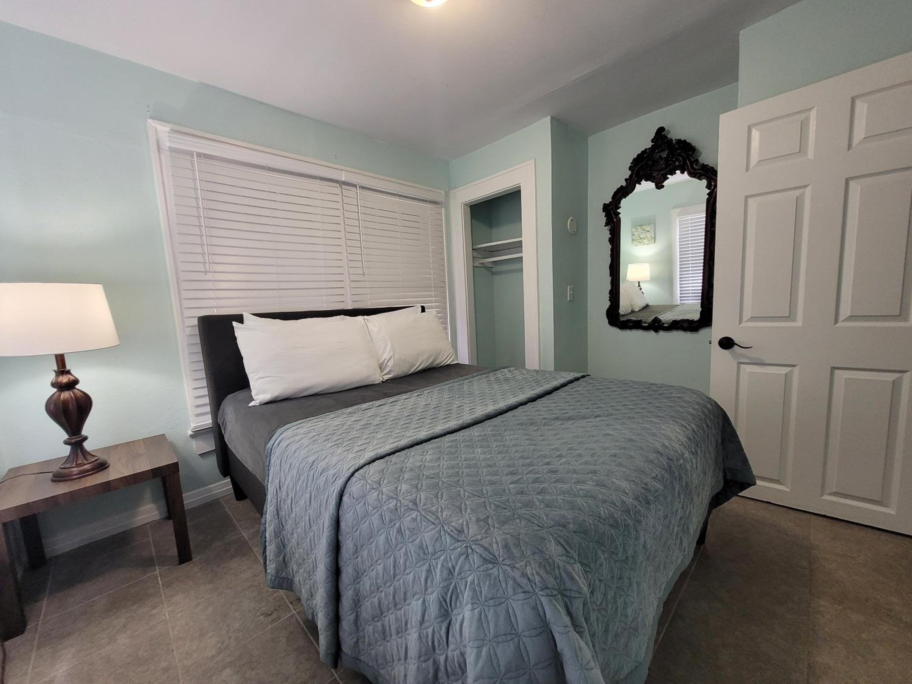 Two-Bedroom Apartment - Photo 11