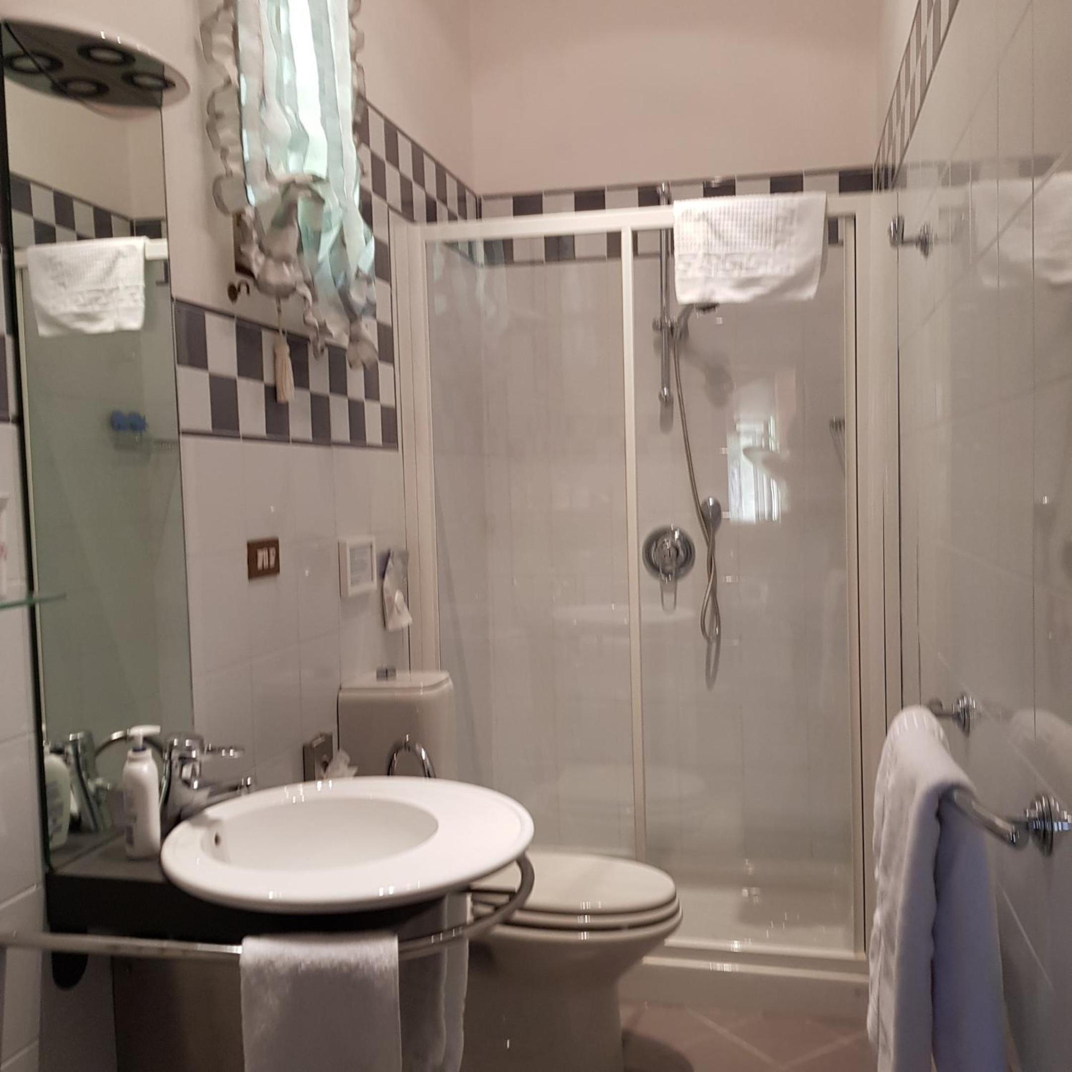Deluxe Double Room with Balcony photo 2