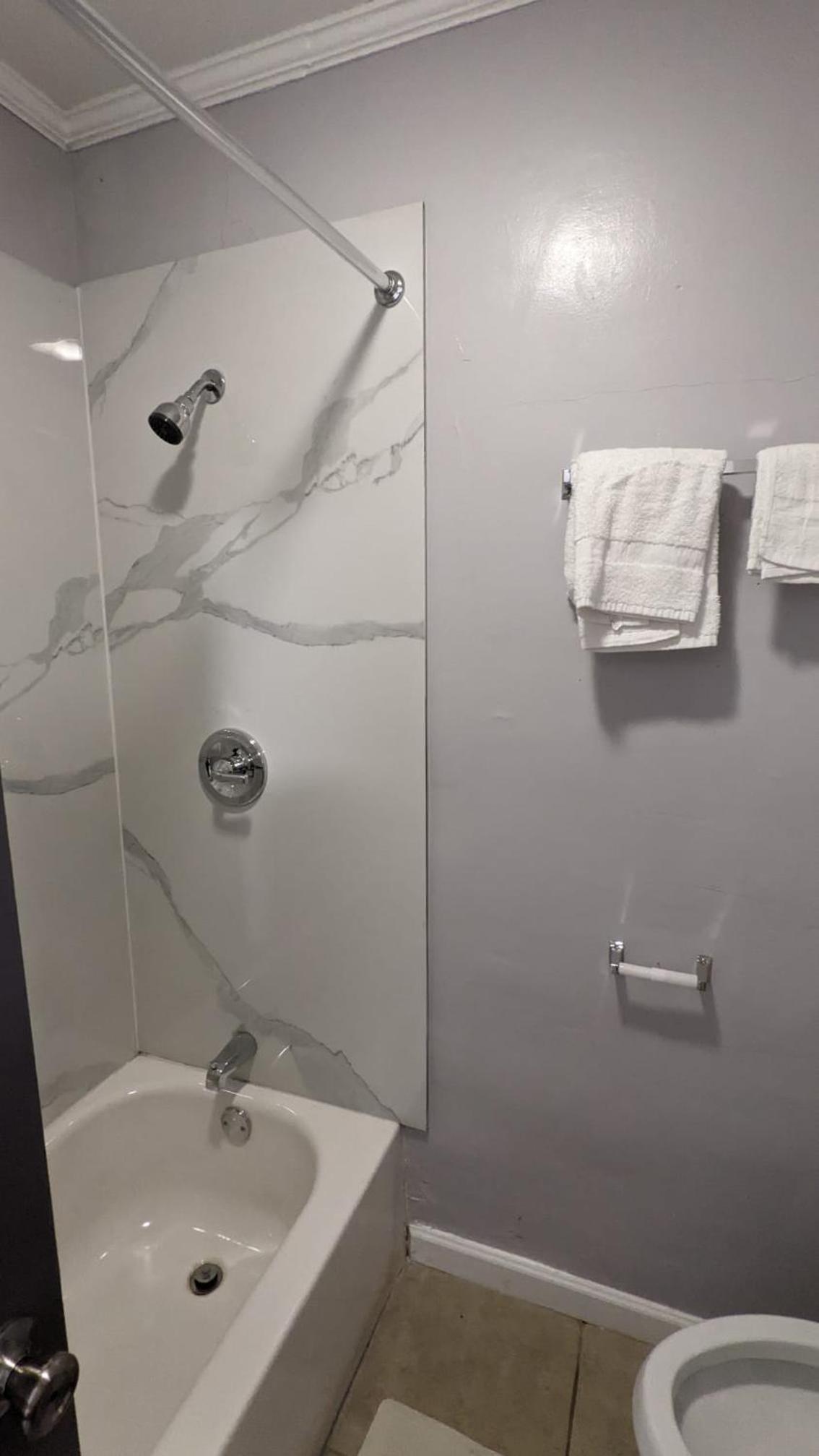 Budget Single Room photo 3