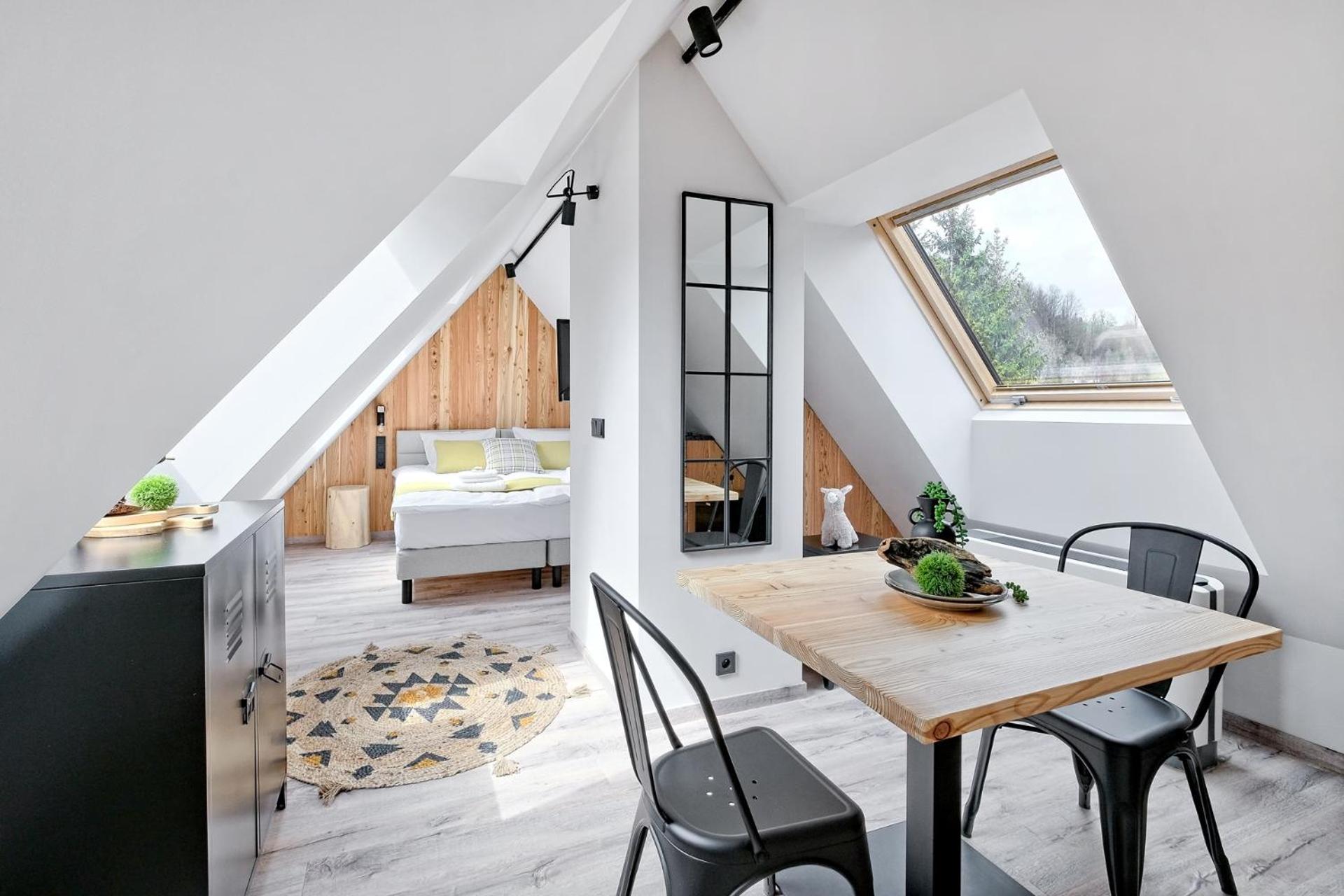 Apartment (2 Adults) - Attic