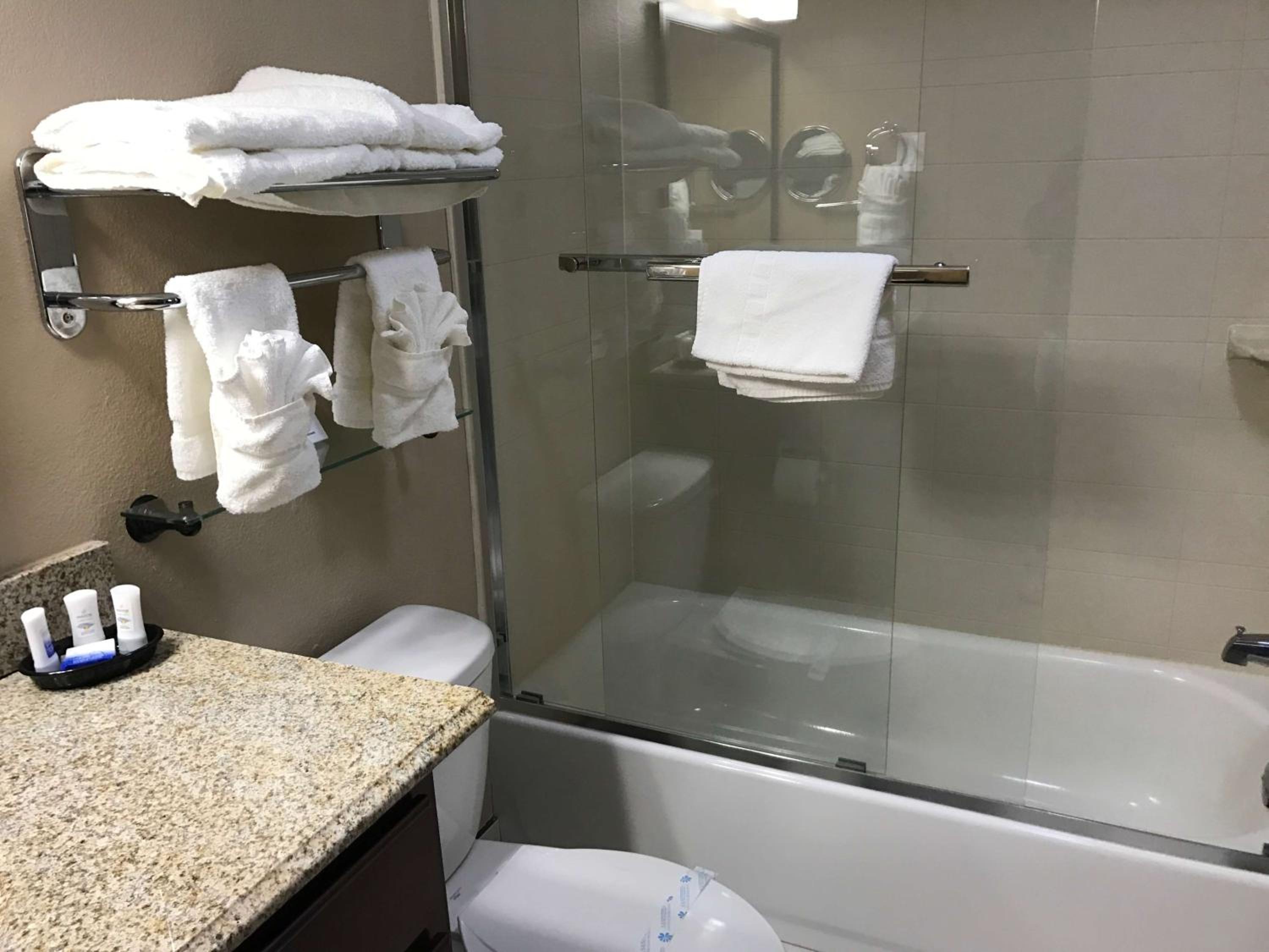King Room with Kitchenette - Non-Smoking - Photo 5