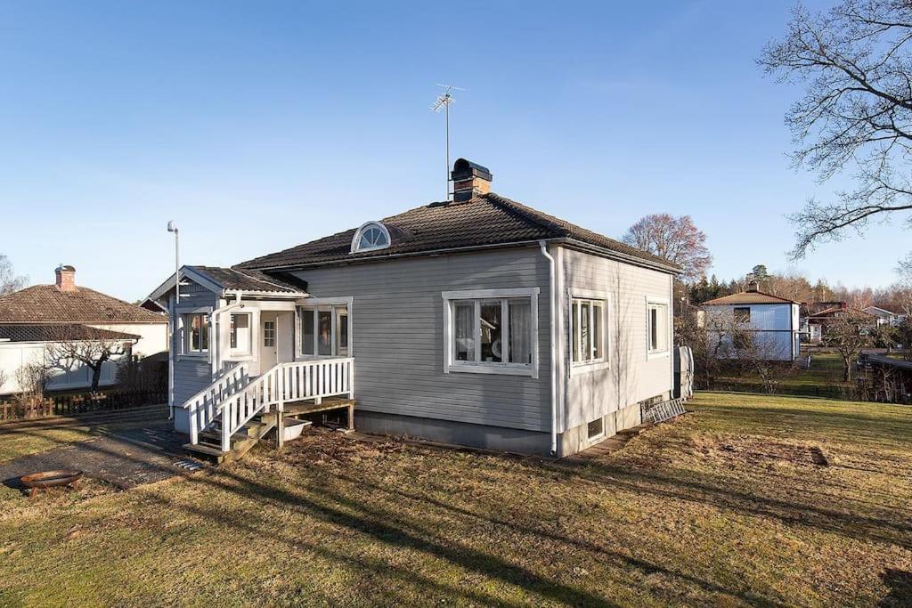 Two-Bedroom House - Photo 12