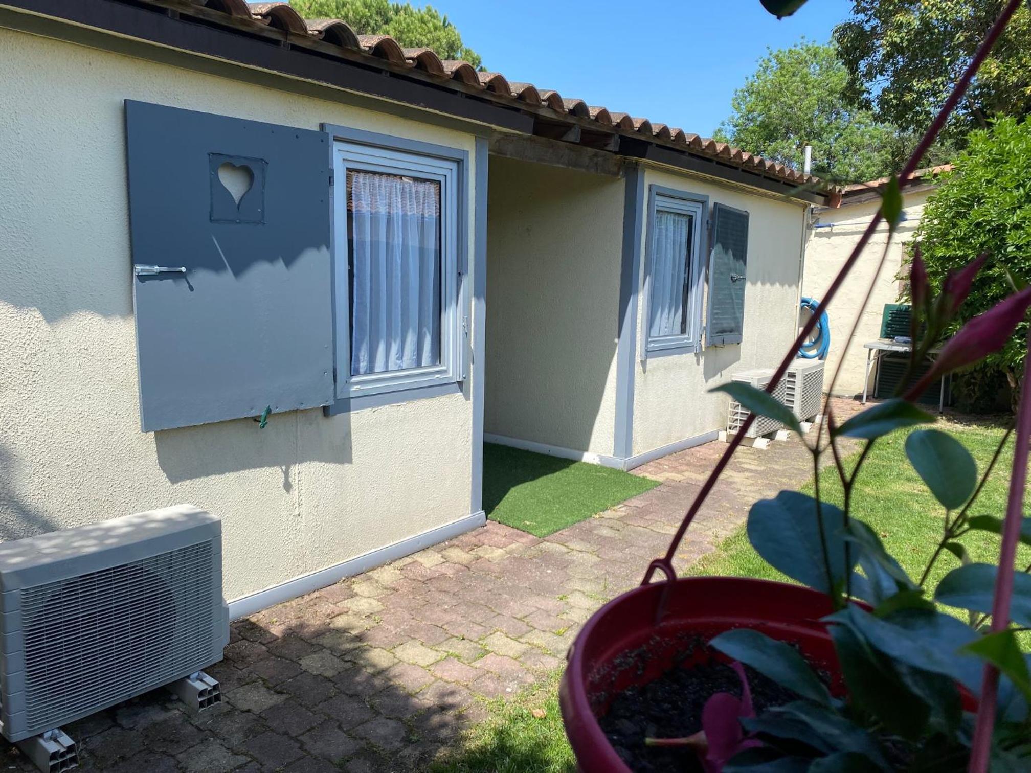 Small Double Room with Garden View - Photo 11