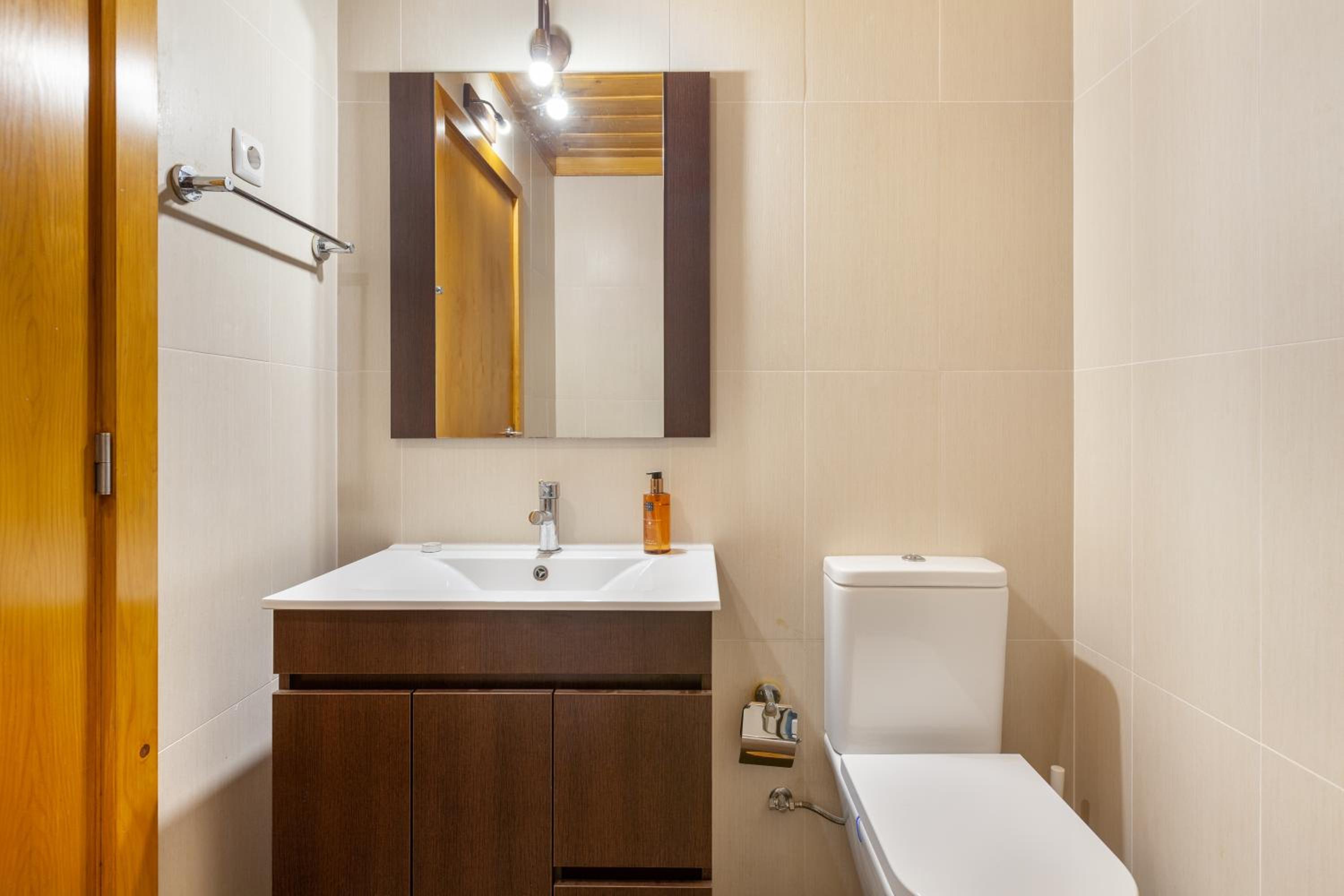 Double Room - Photo 5