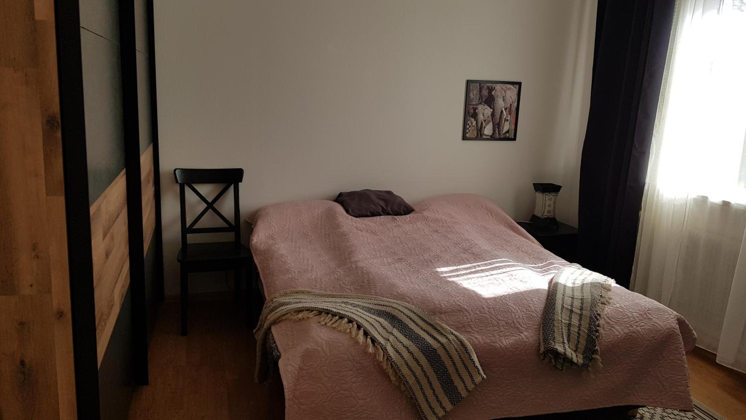 Two-Bedroom House - Photo 4