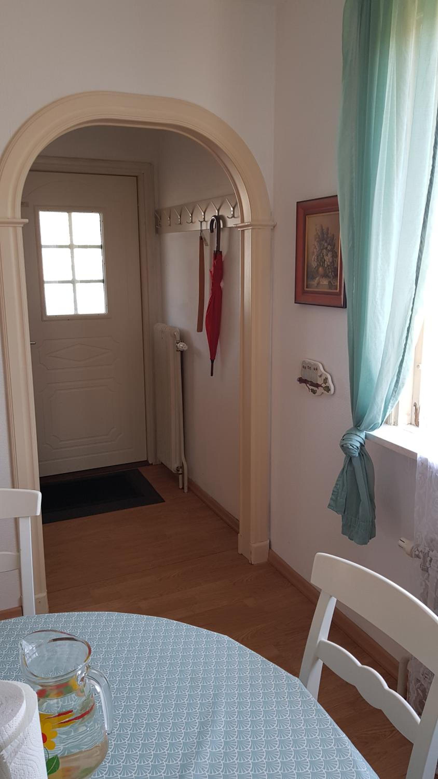 Two-Bedroom House - Photo 2