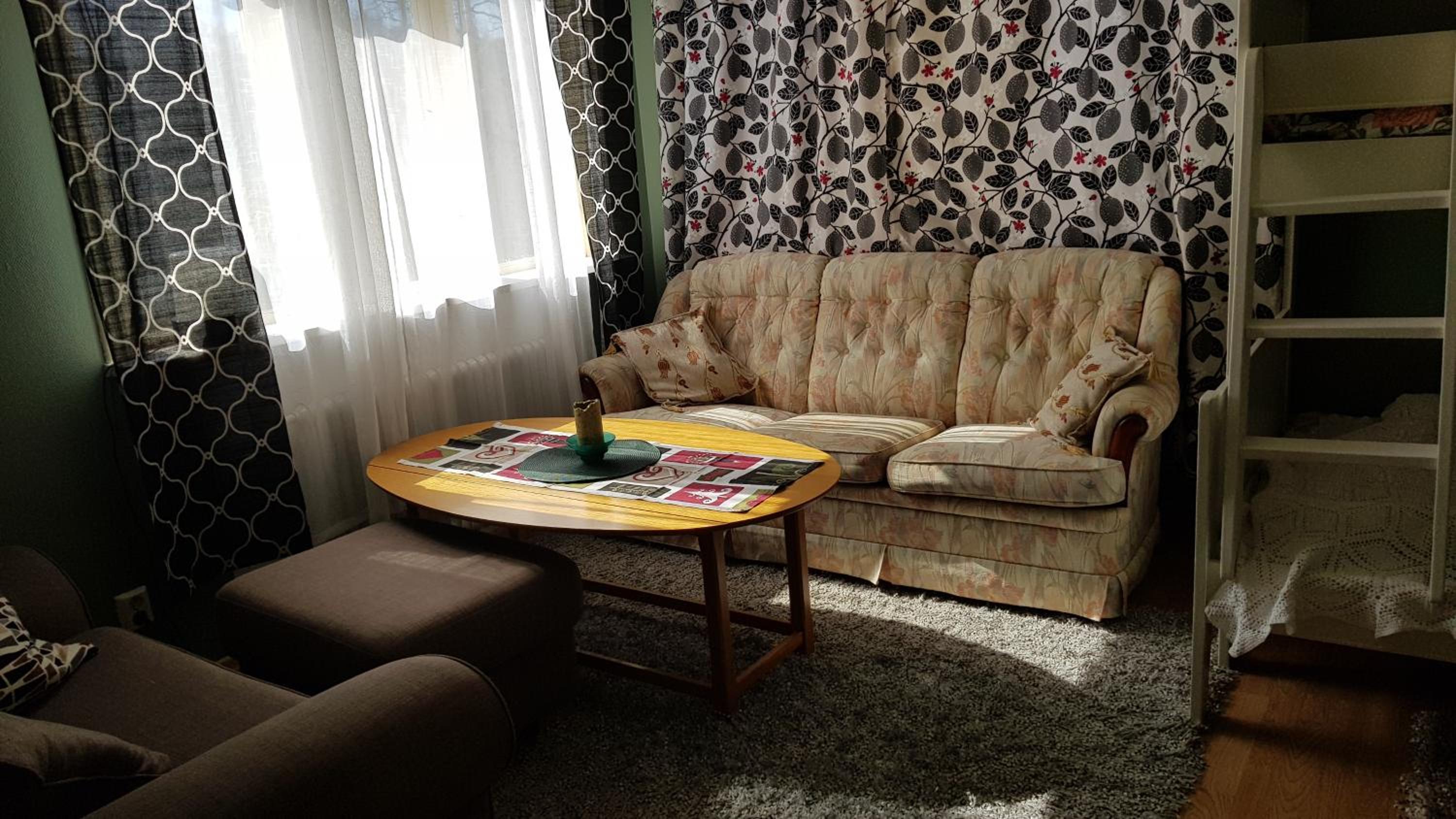 Two-Bedroom House - Photo 32