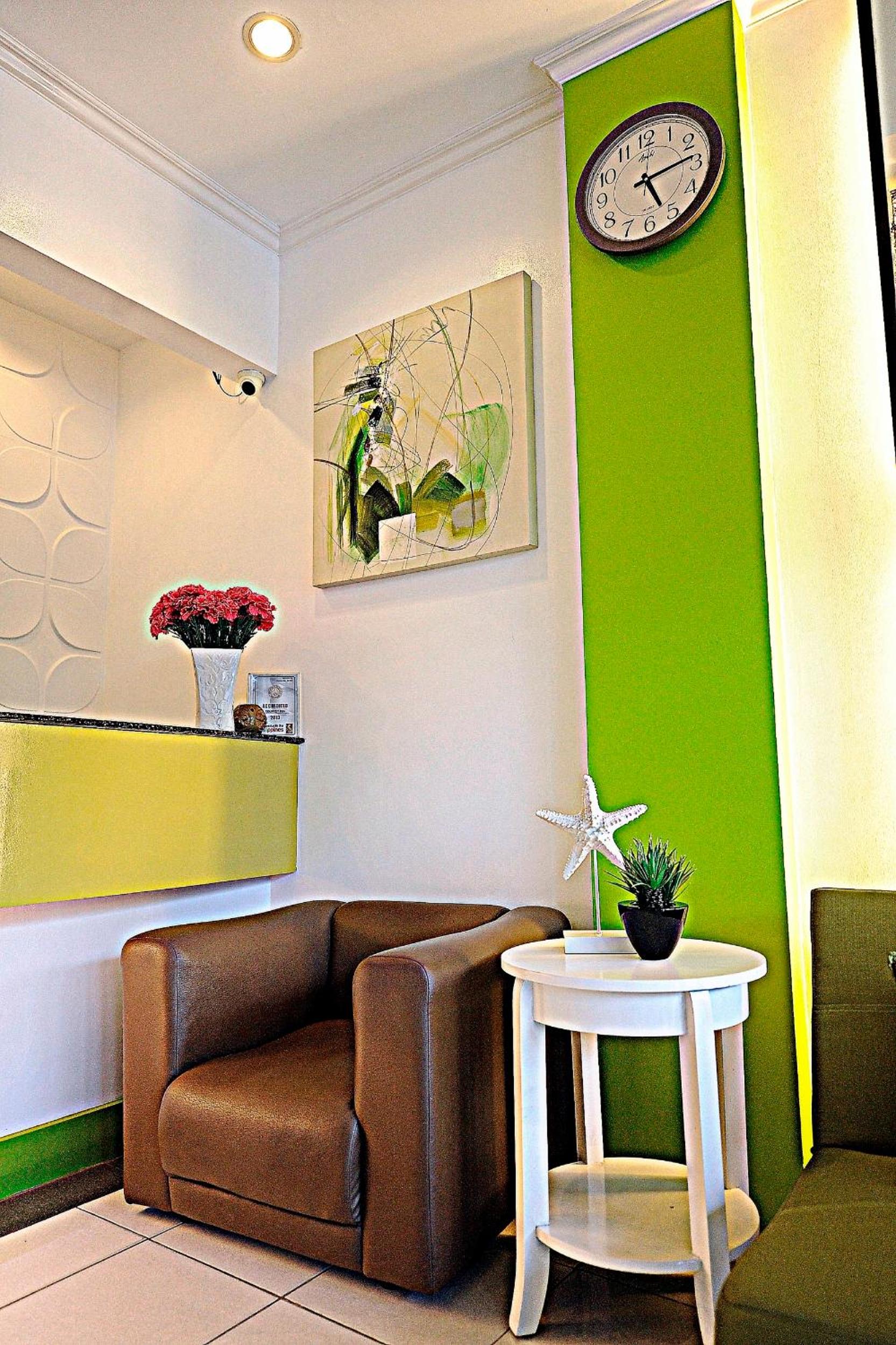 Deluxe Queen Room - Photo 7