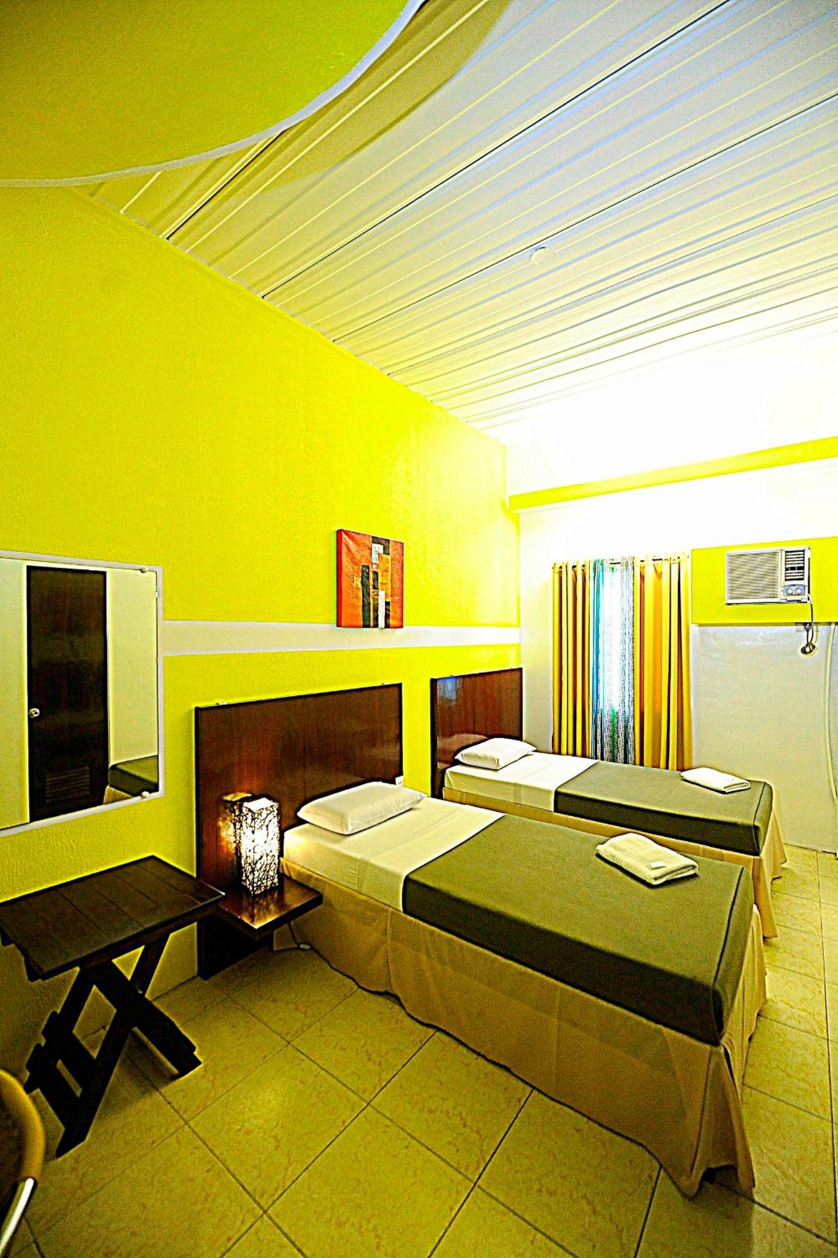 Twin Room - Photo 8