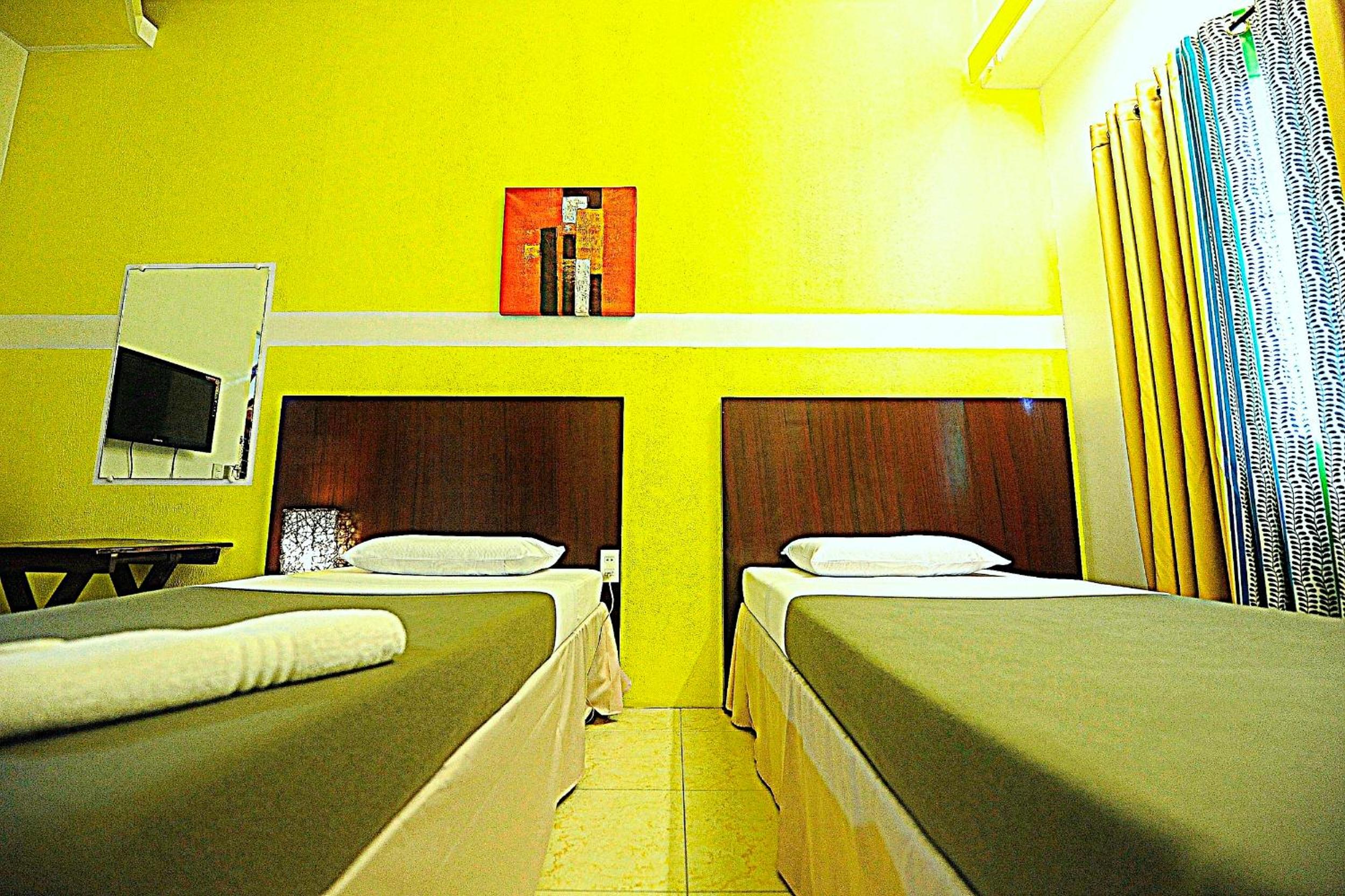 Twin Room - Photo 2