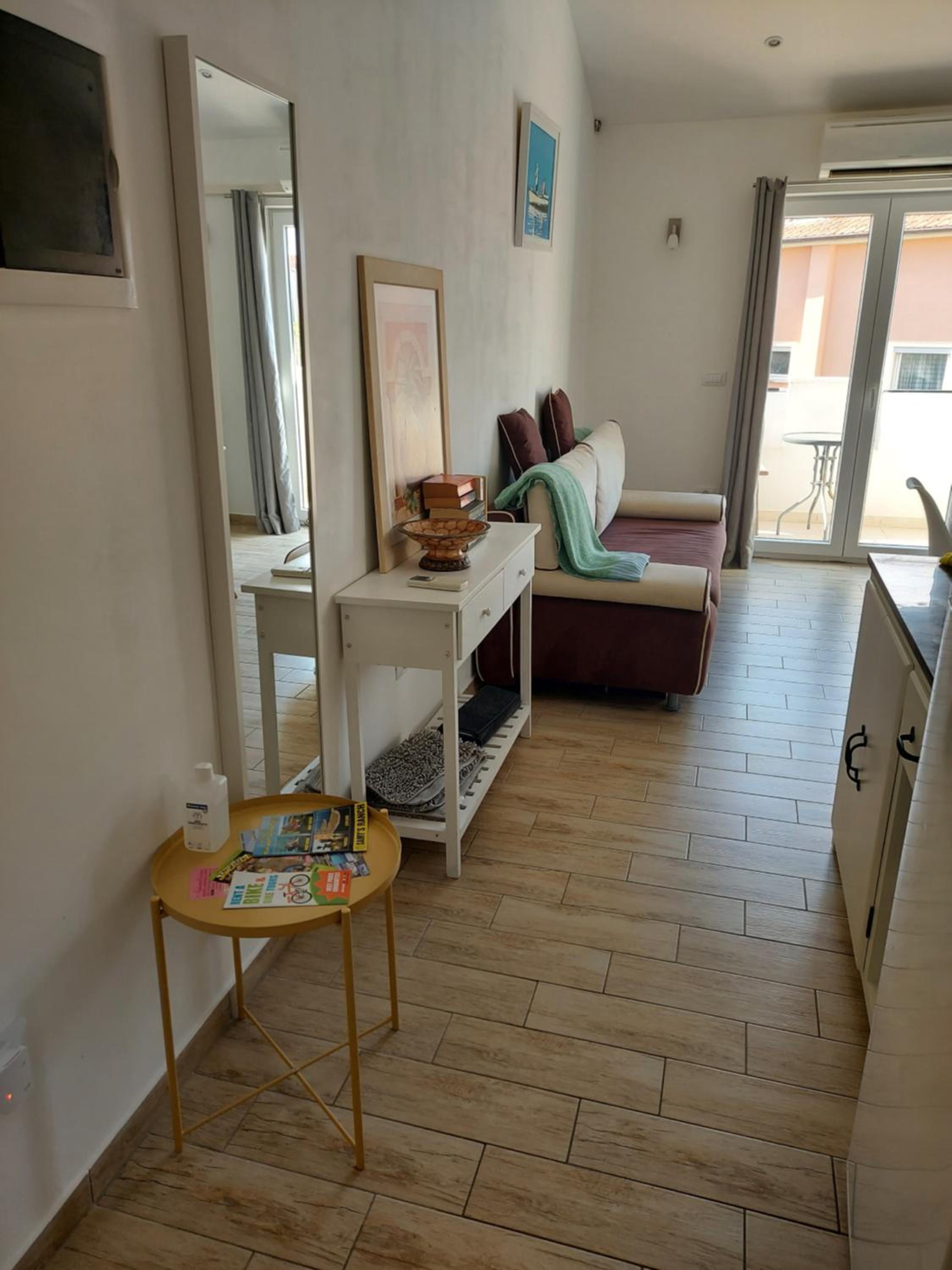 One-Bedroom Apartment