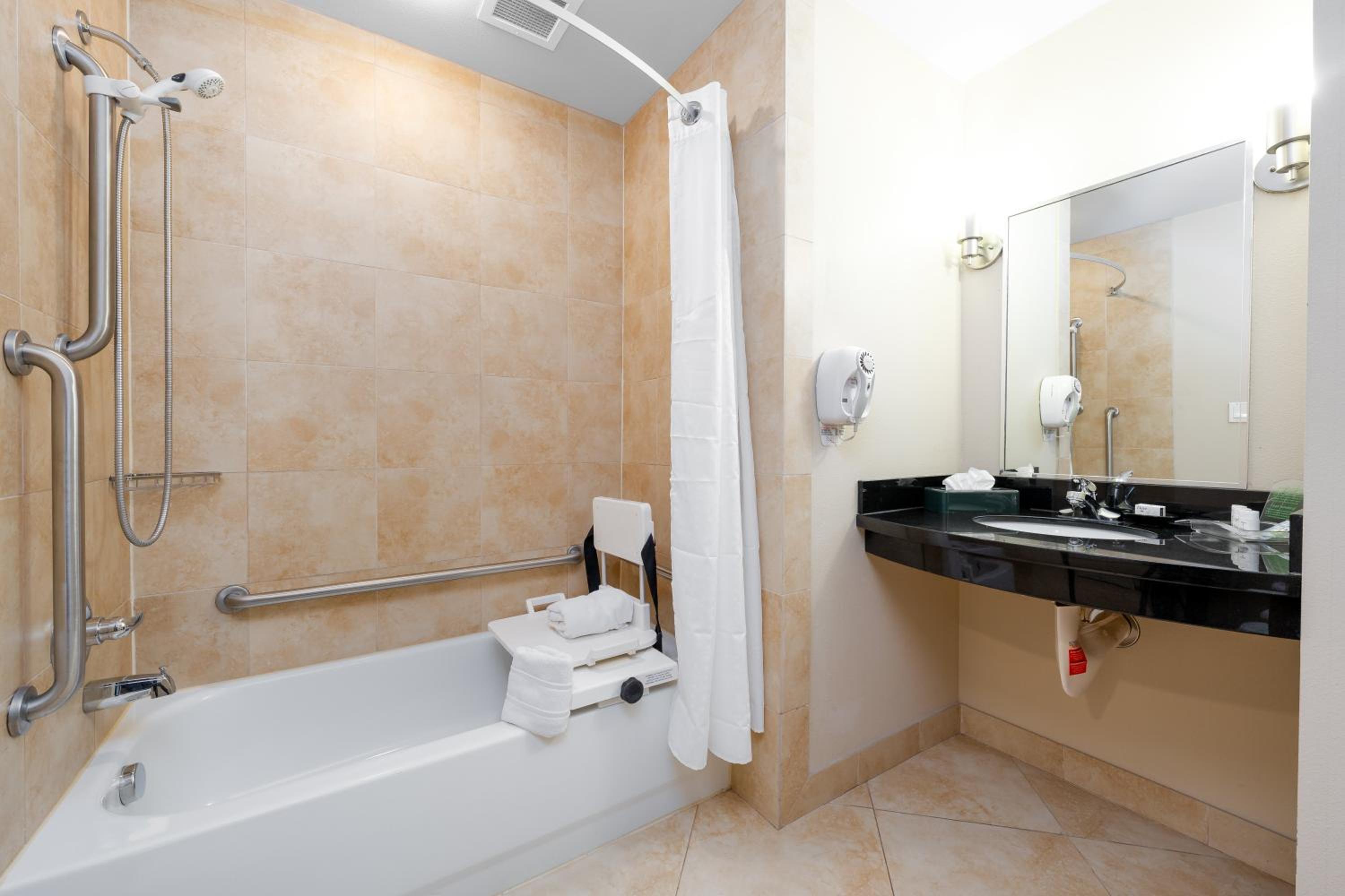 King Room - Mobility Access/Hearing Accessible - Photo 6