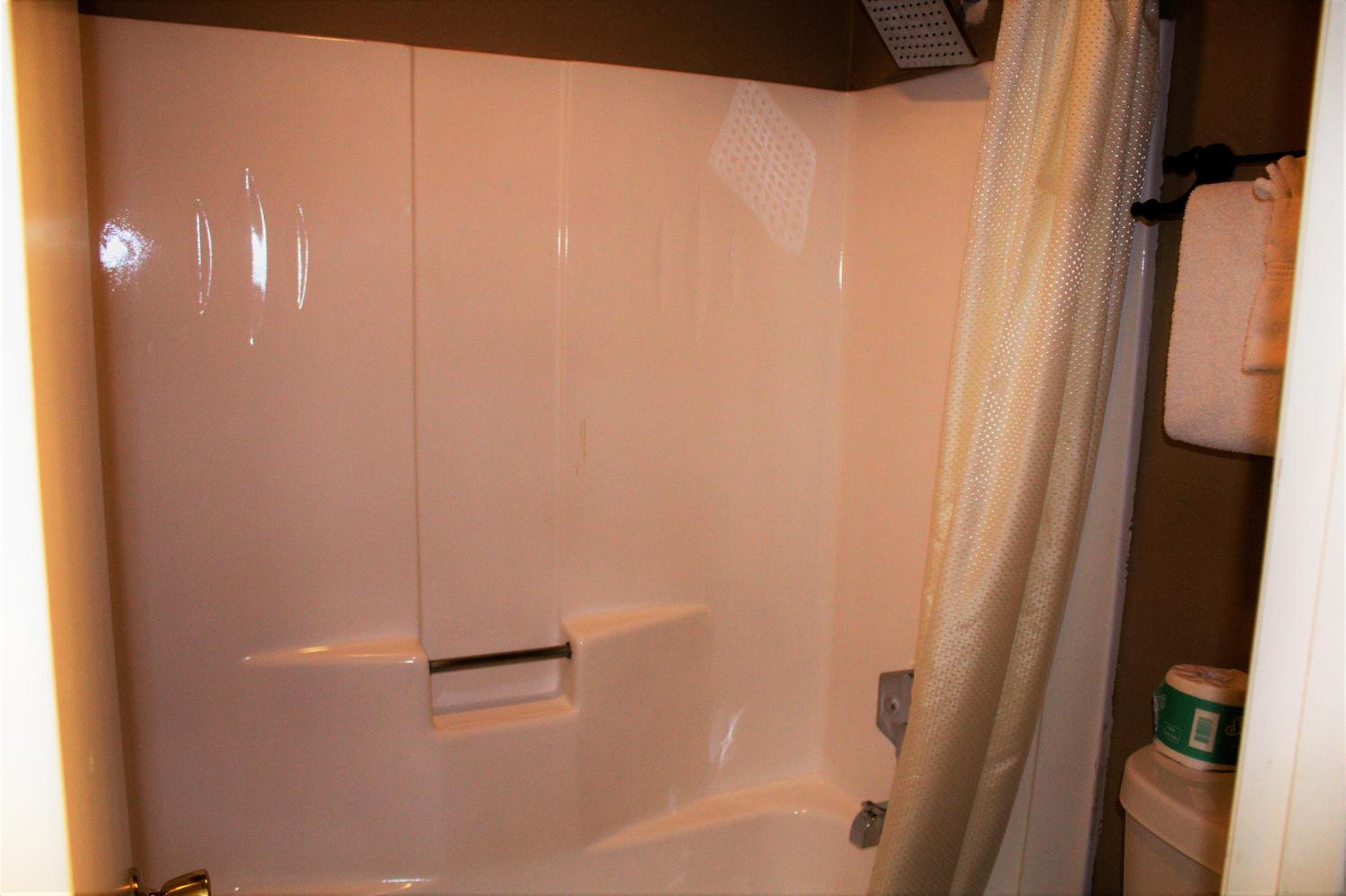 Standard Double Room - Photo 10