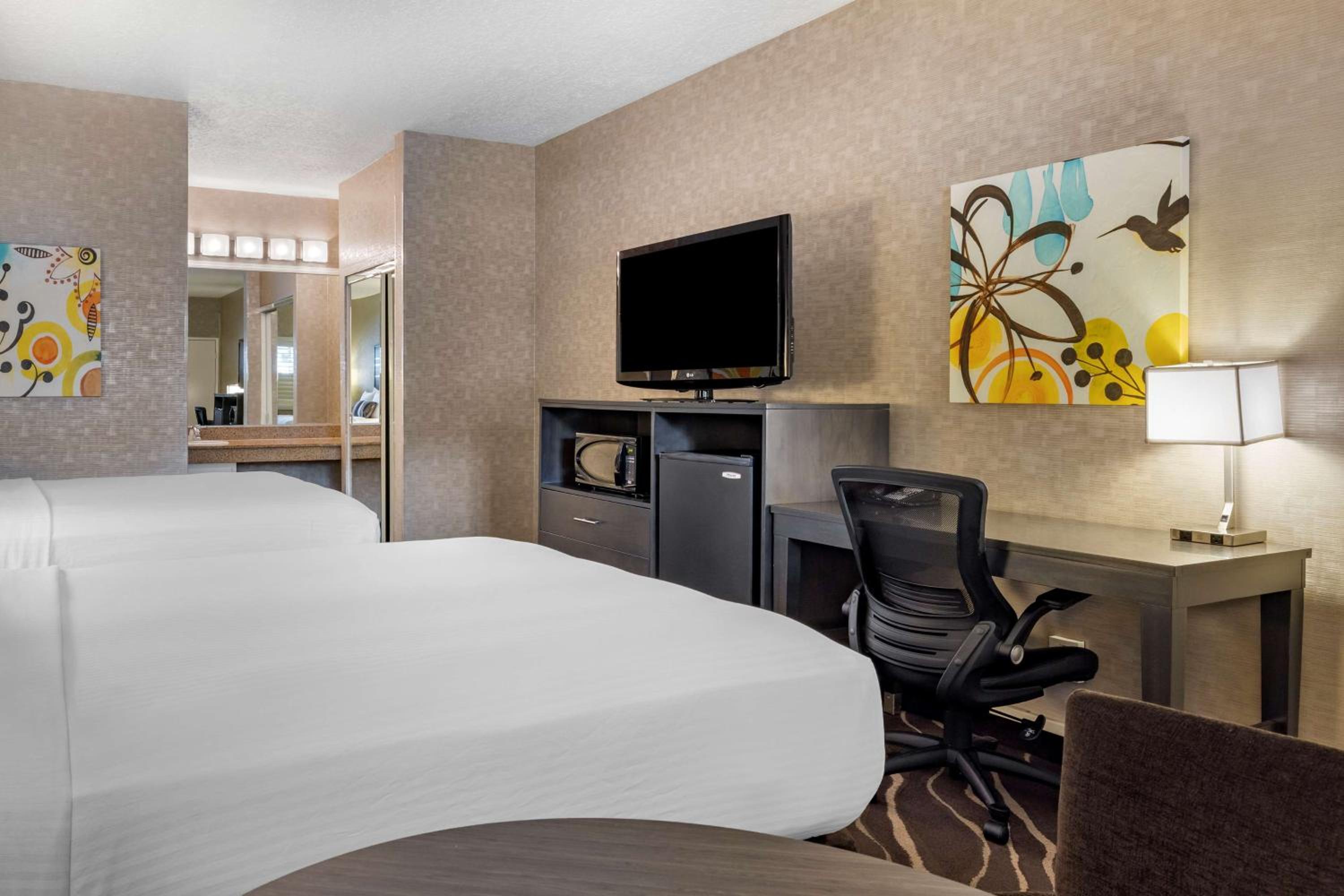 Double Room with Two Double Beds - Photo 1
