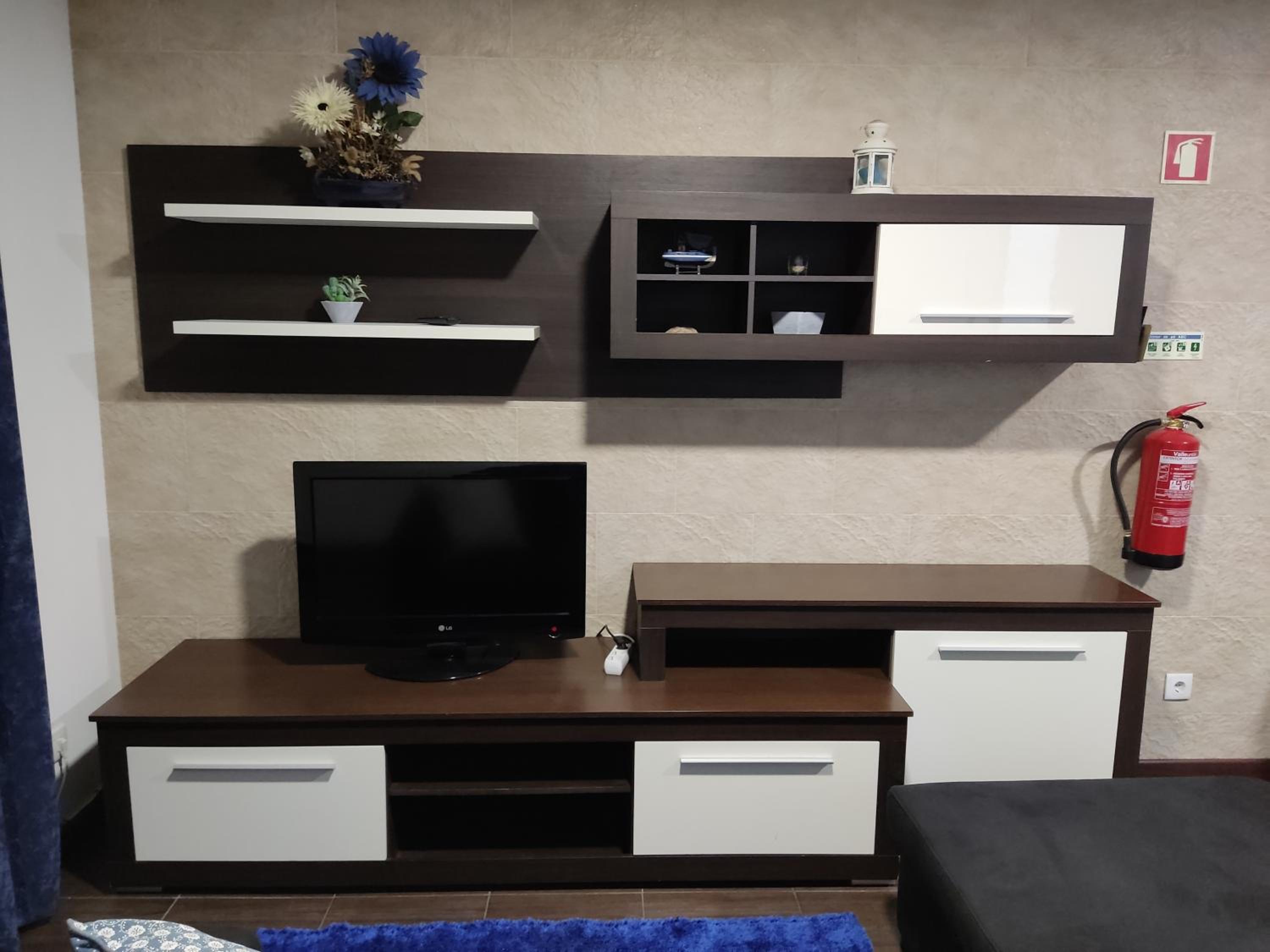 Two-Bedroom House - Photo 23