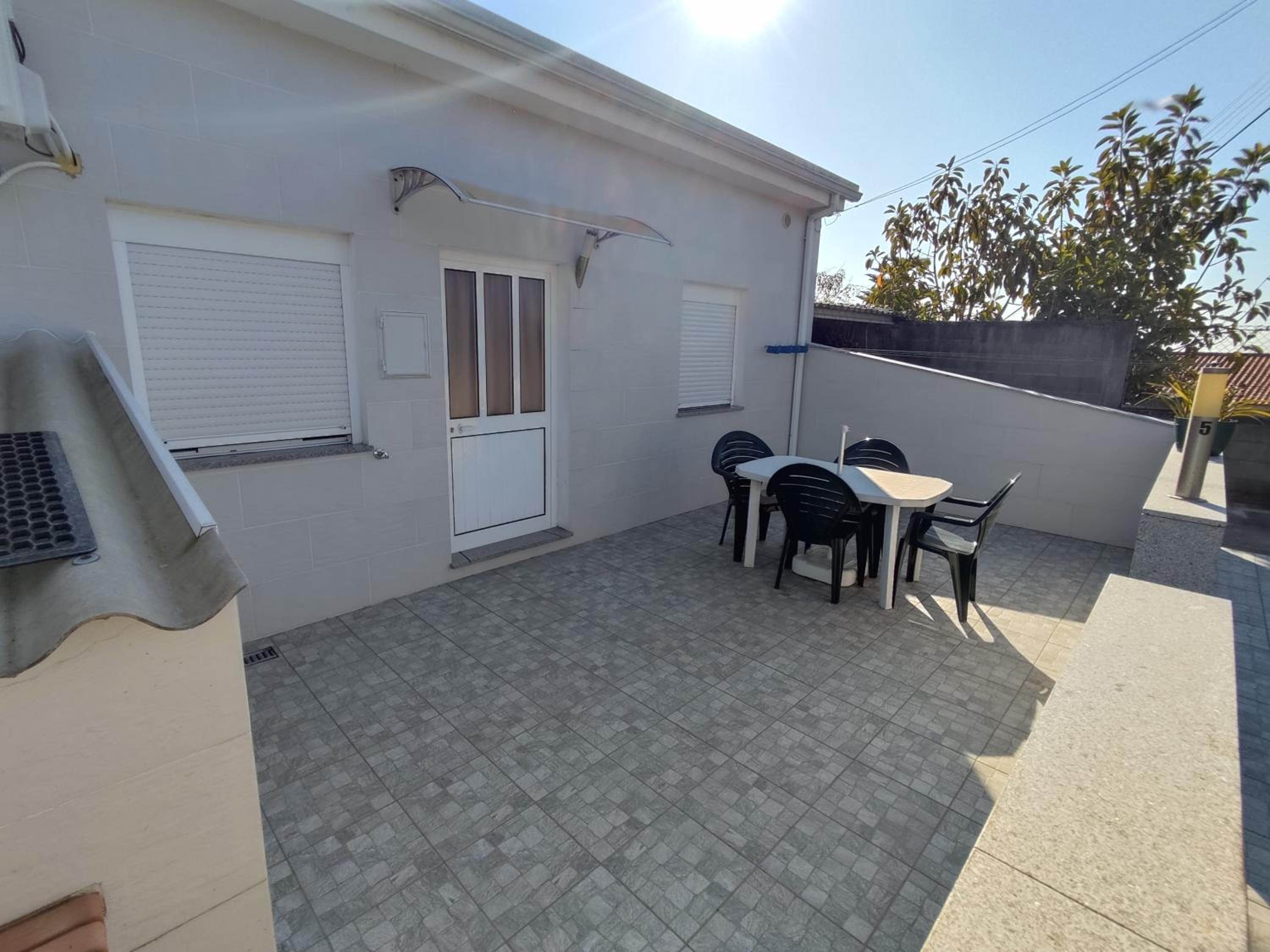 Two-Bedroom House - Photo 14