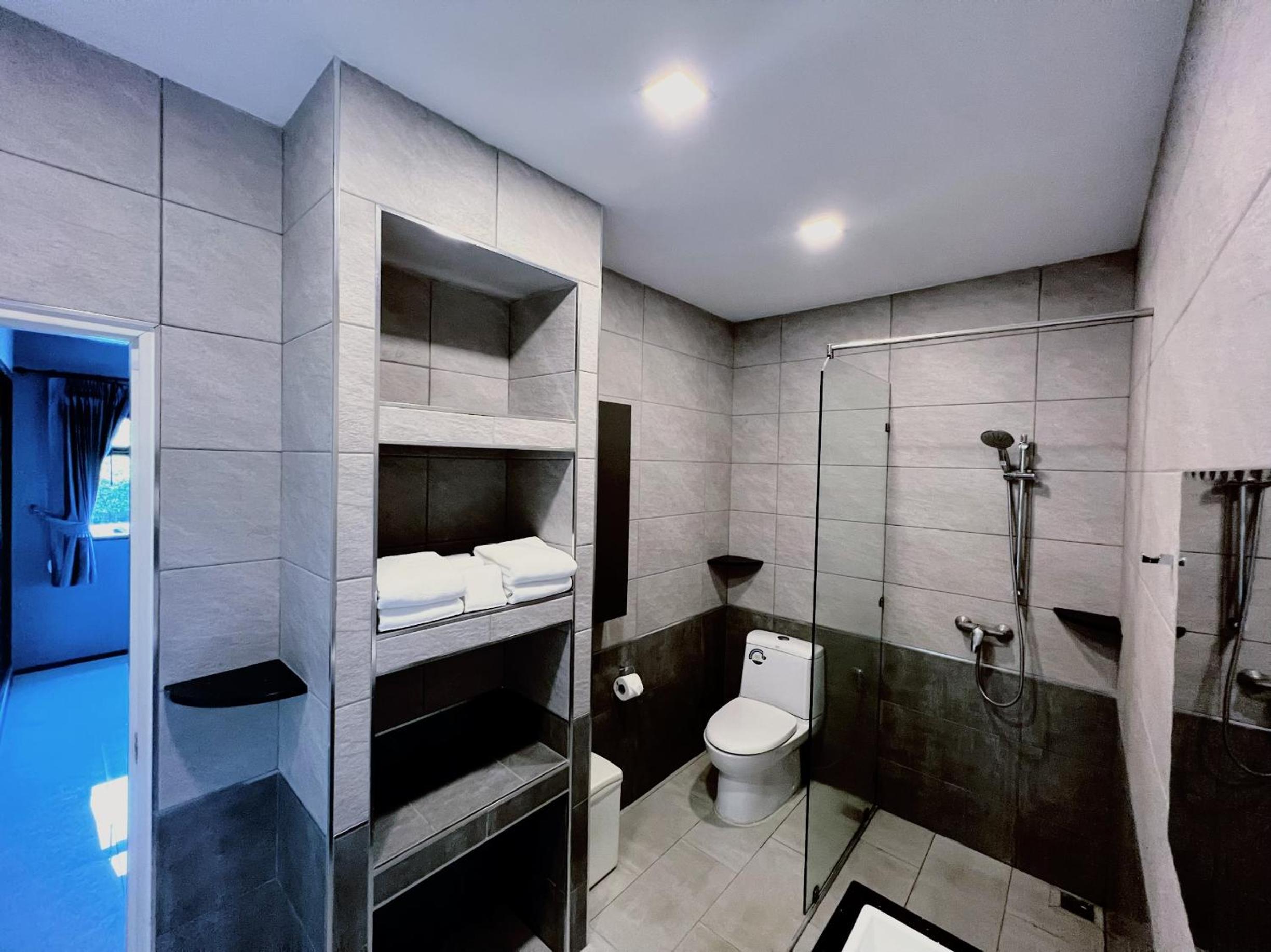Family Suite - Photo 16