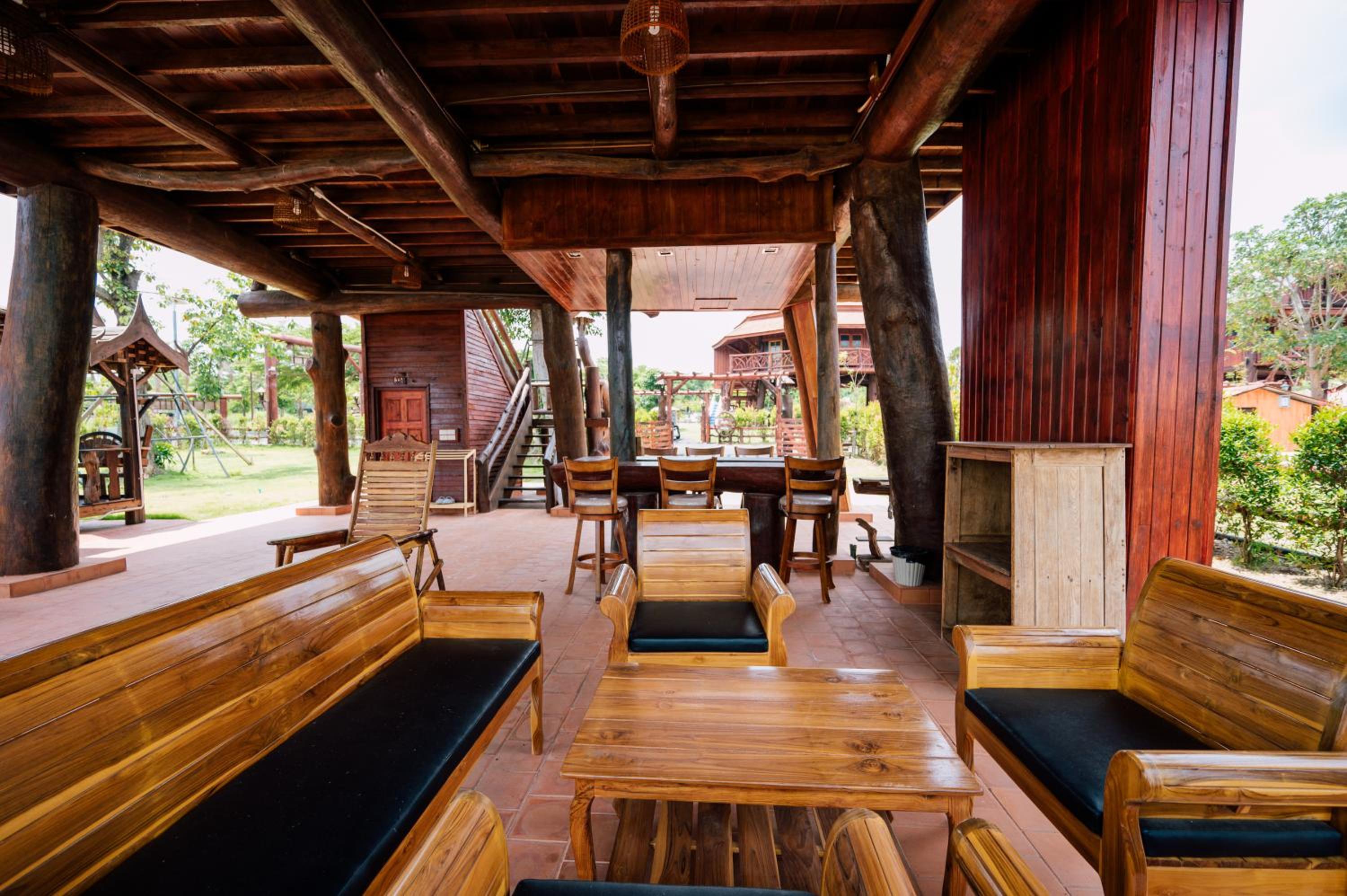 Villa with Private Pool - Photo 12