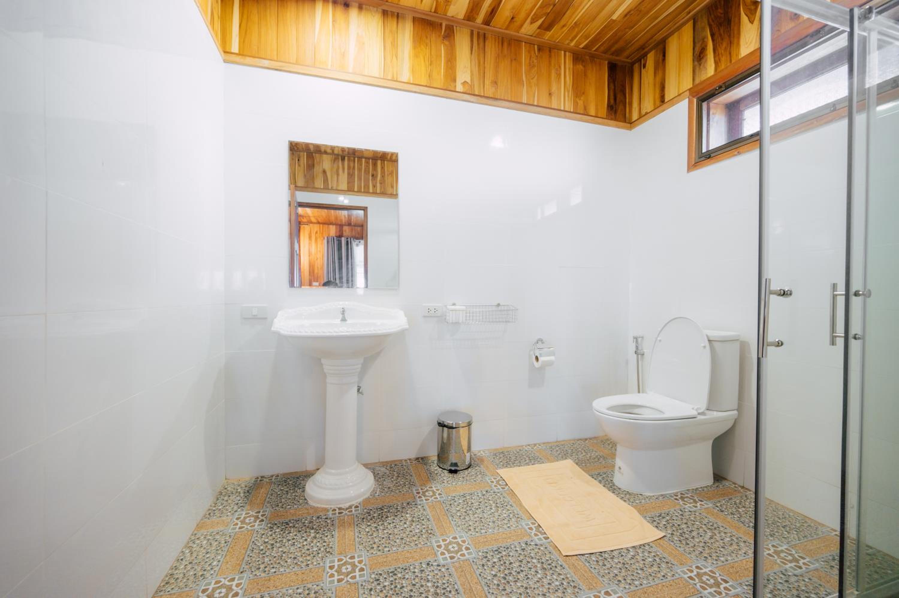 Villa with Private Pool - Photo 4