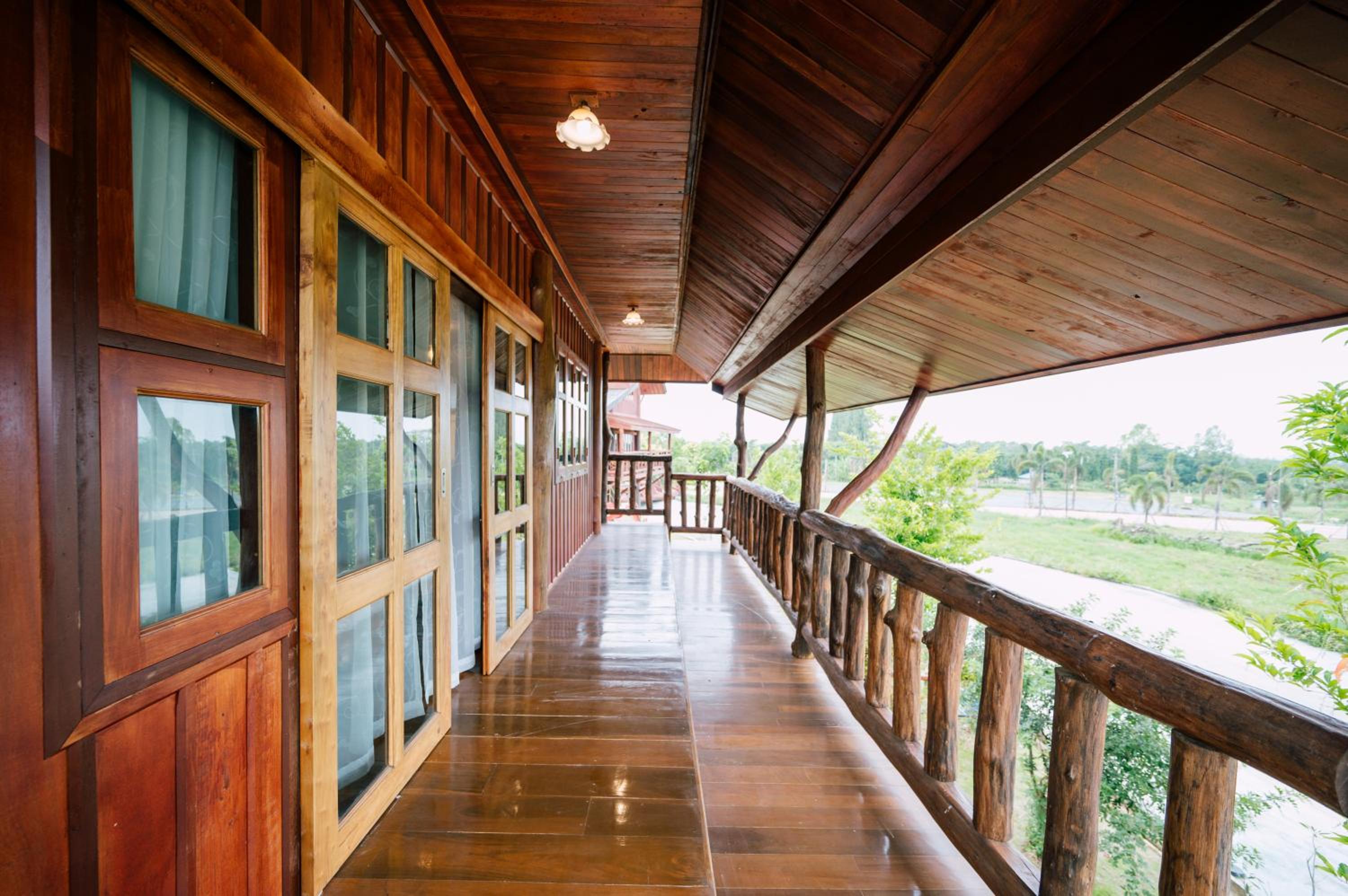 Villa with Private Pool - Photo 14