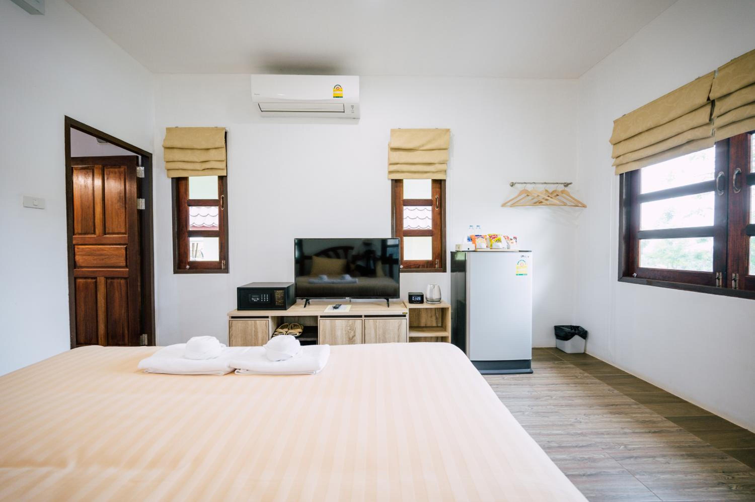 Standard Double Room - Photo 4