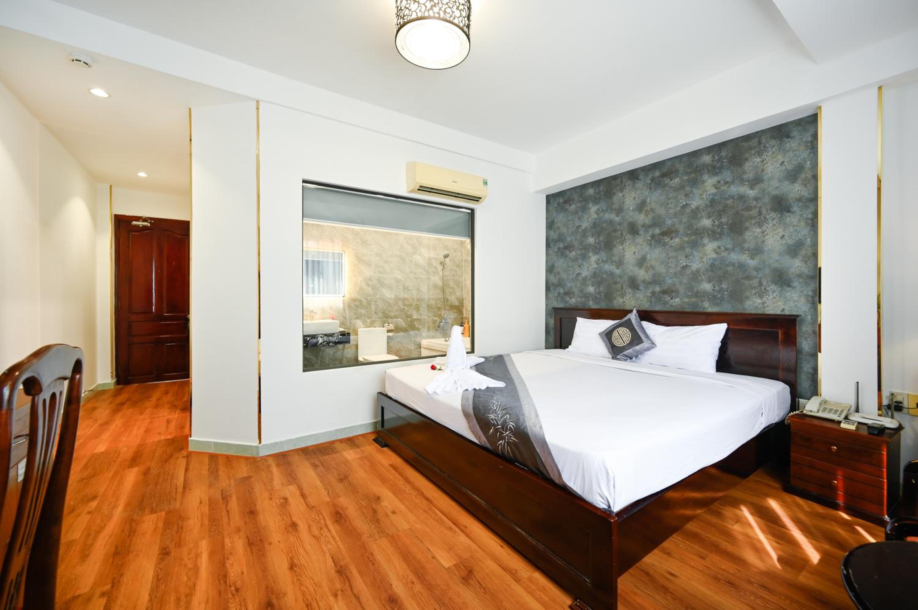 Deluxe Double Room with Bath