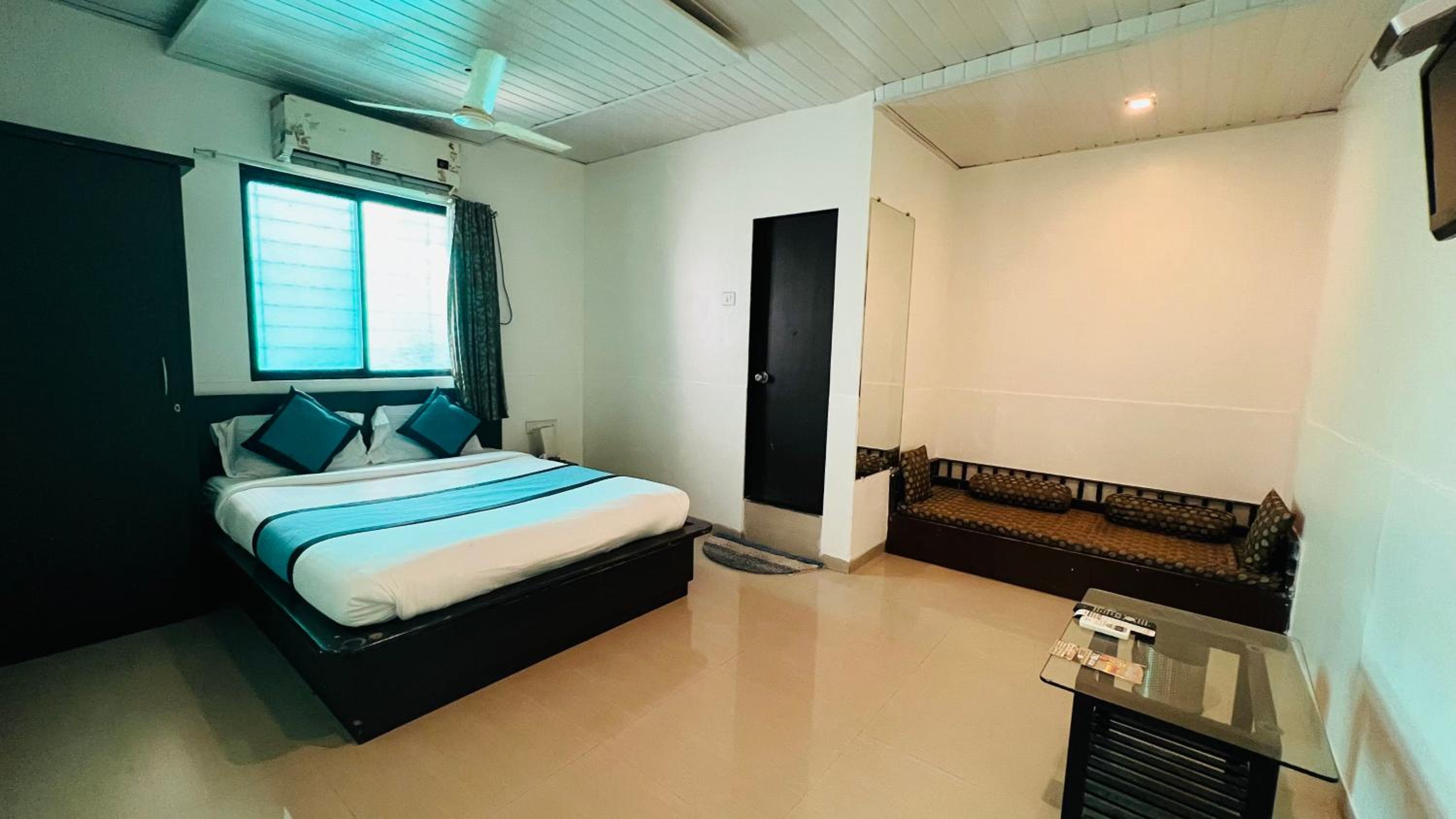 Standard Double Room photo 3