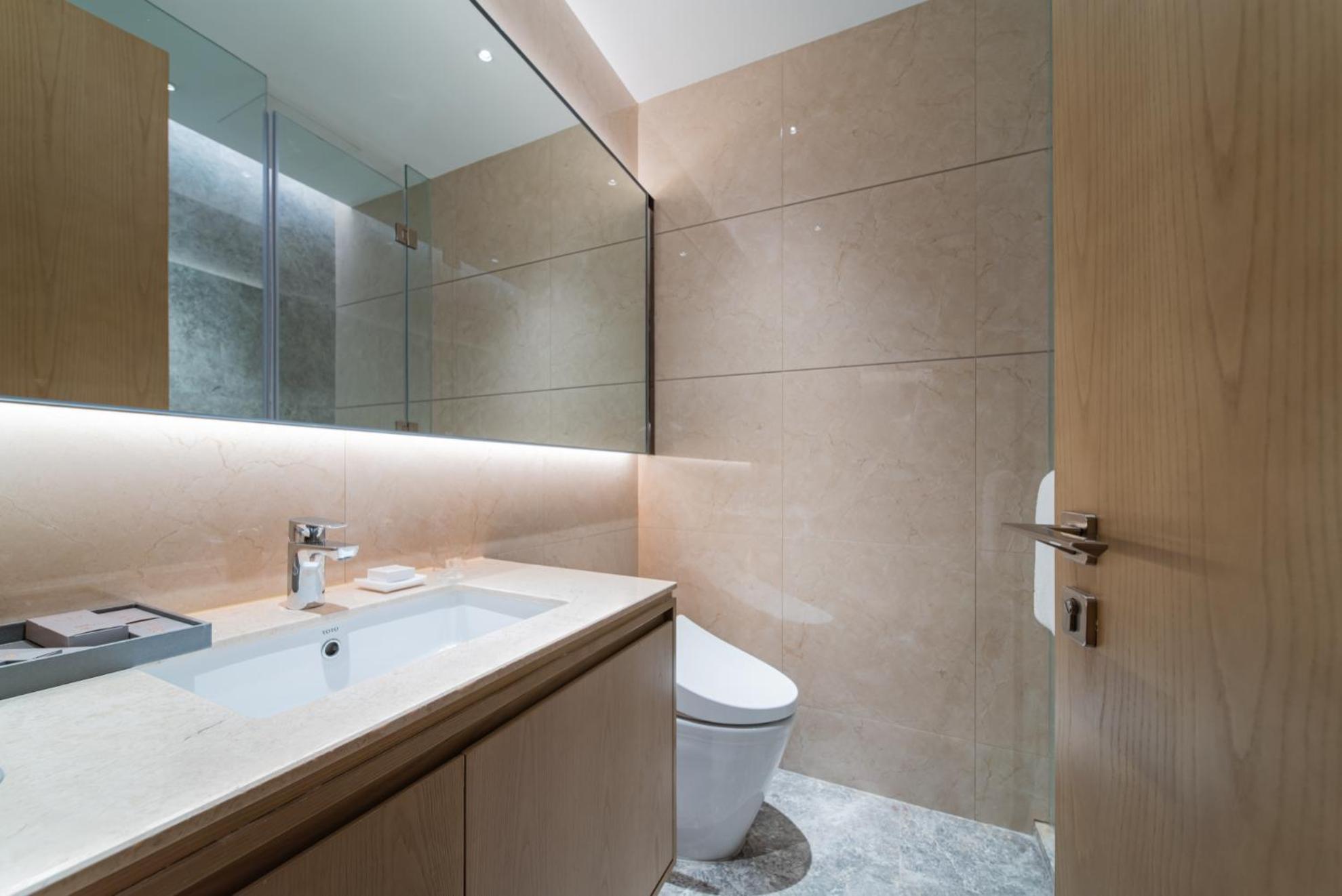 Double Room with Balcony - Photo 5