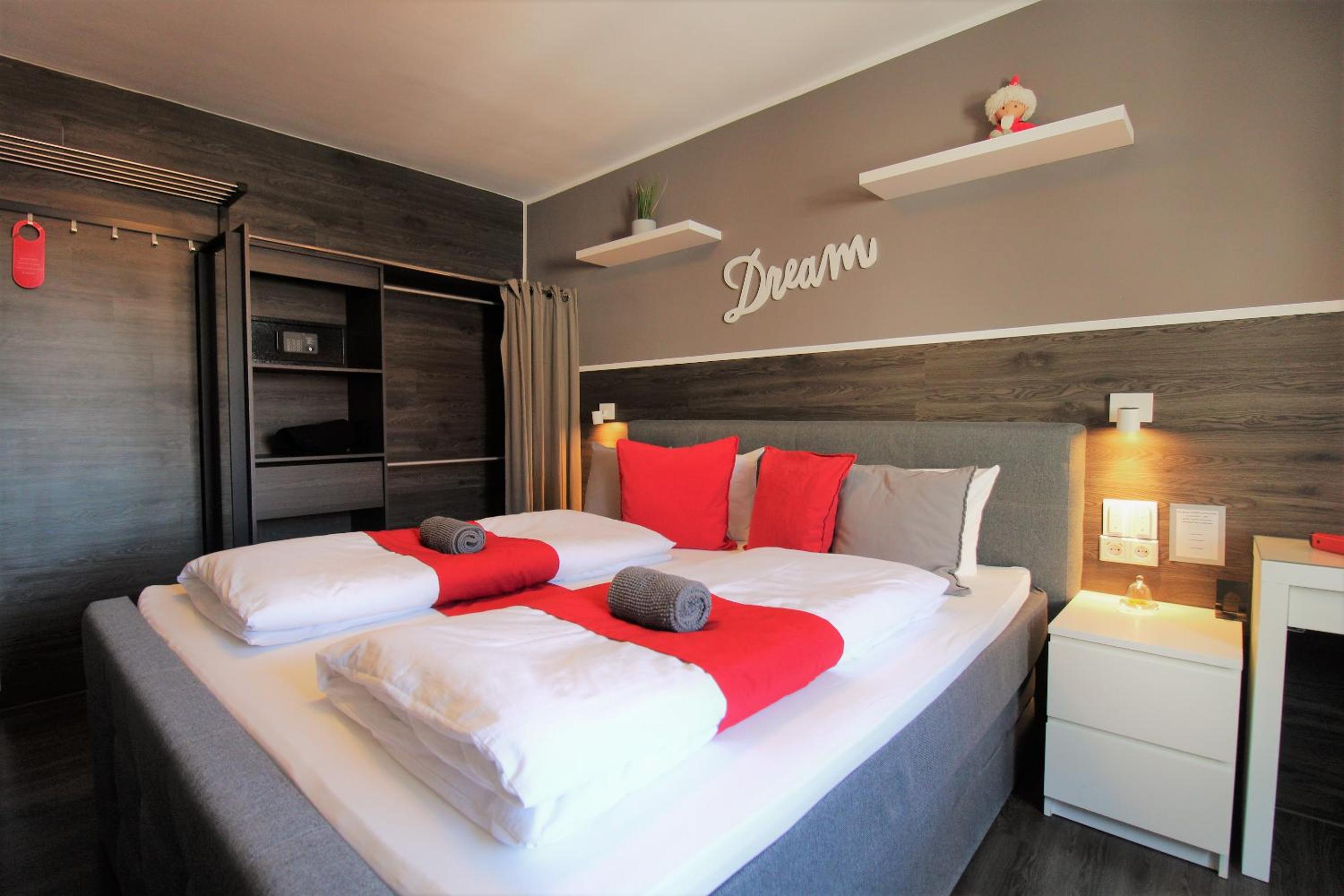 Standard Double Room - Photo 1