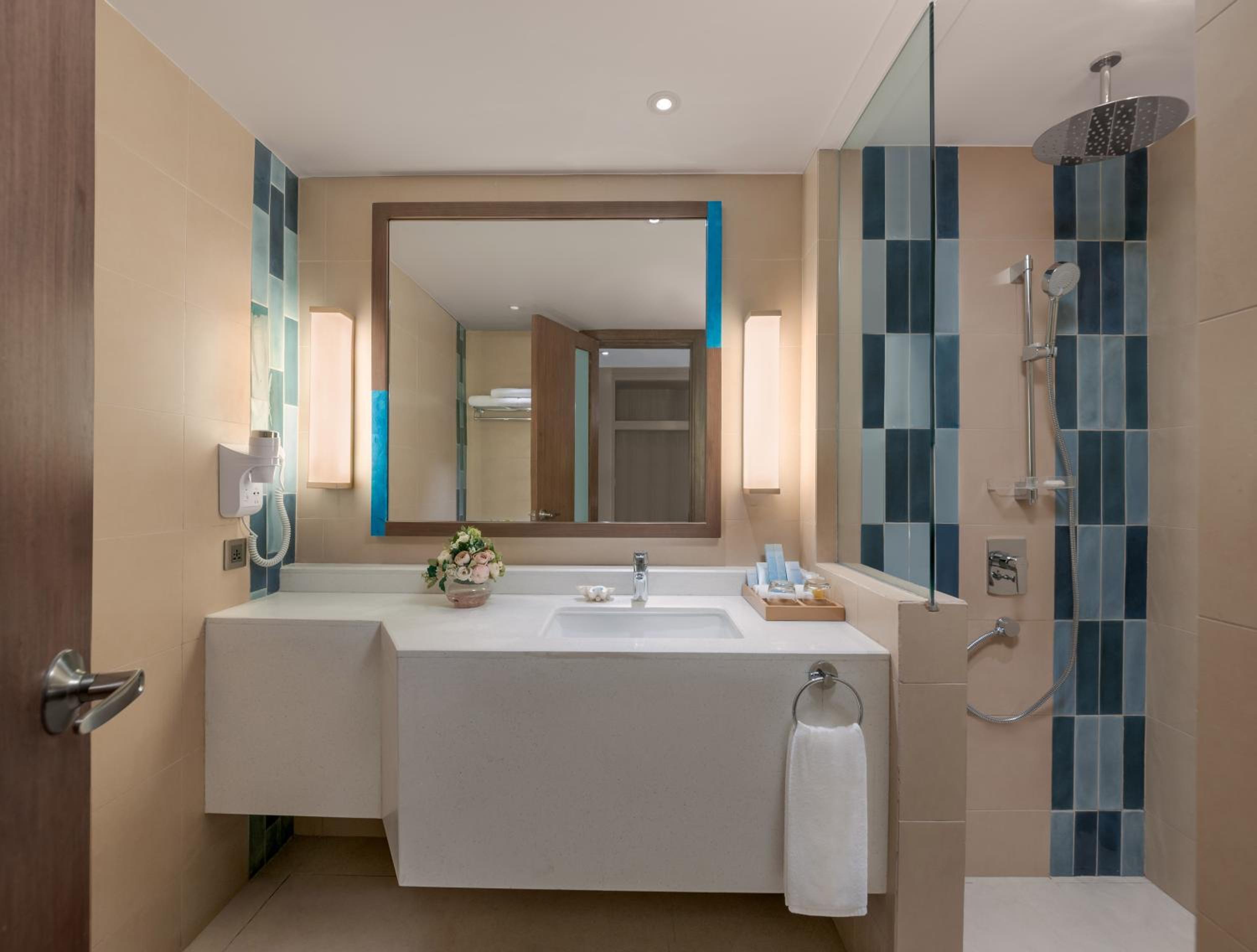 Deluxe Room - Photo 3