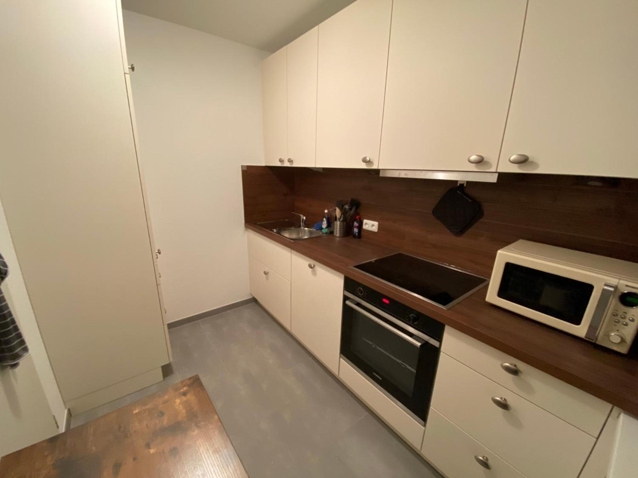 One-Bedroom Apartment photo 2