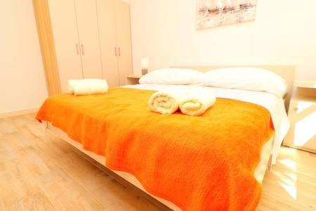 Apartment with Terrace and Sea View photo 1