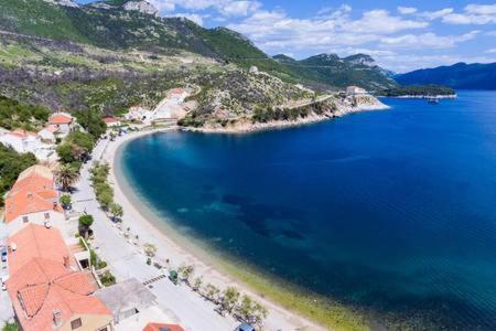 Studio Apartment with Terrace and Sea View photo 3