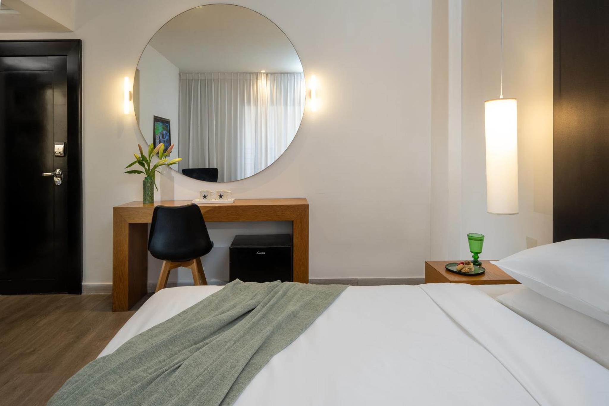 Executive Room - Photo 3