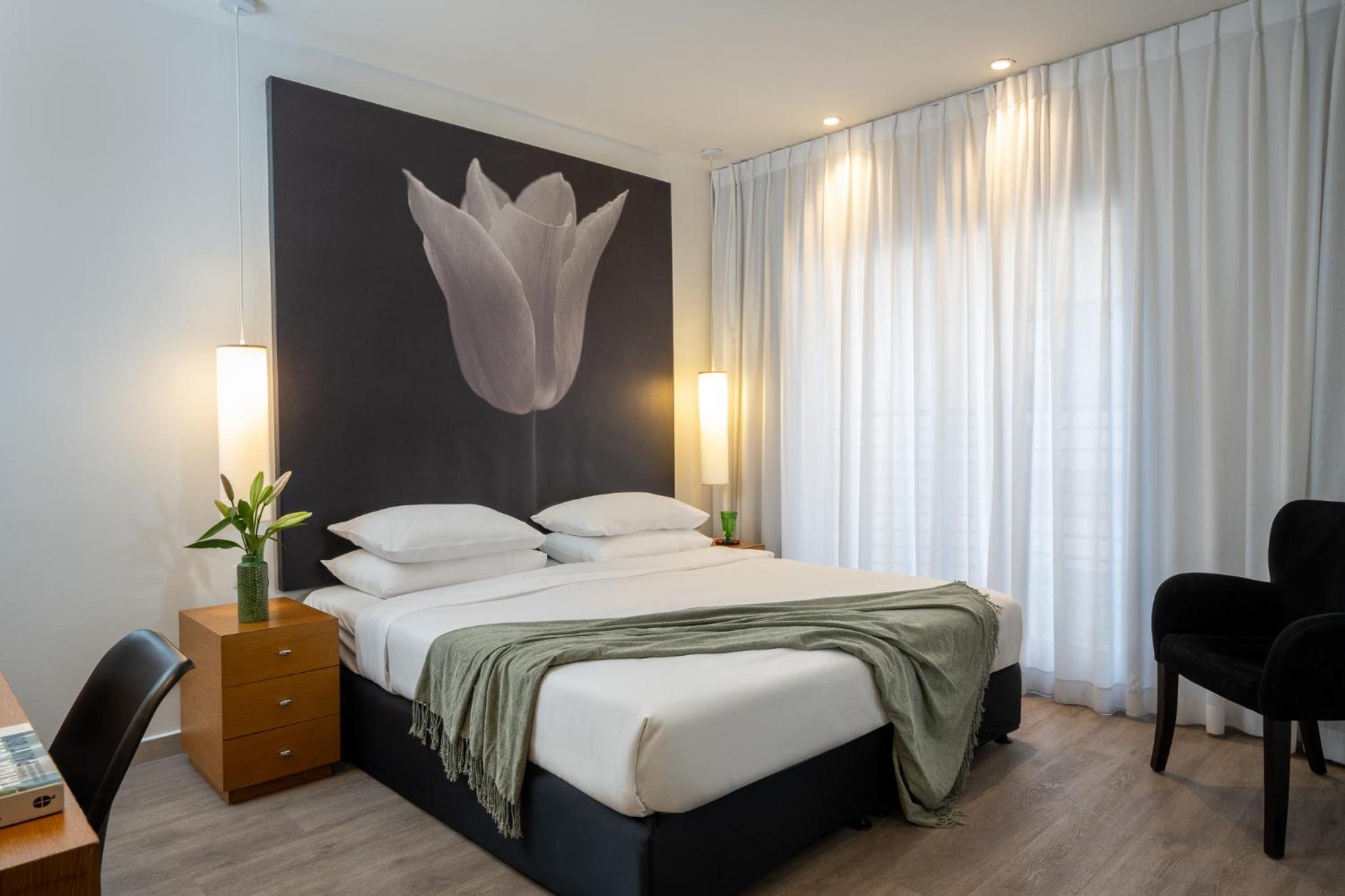 Executive Room - Photo 1