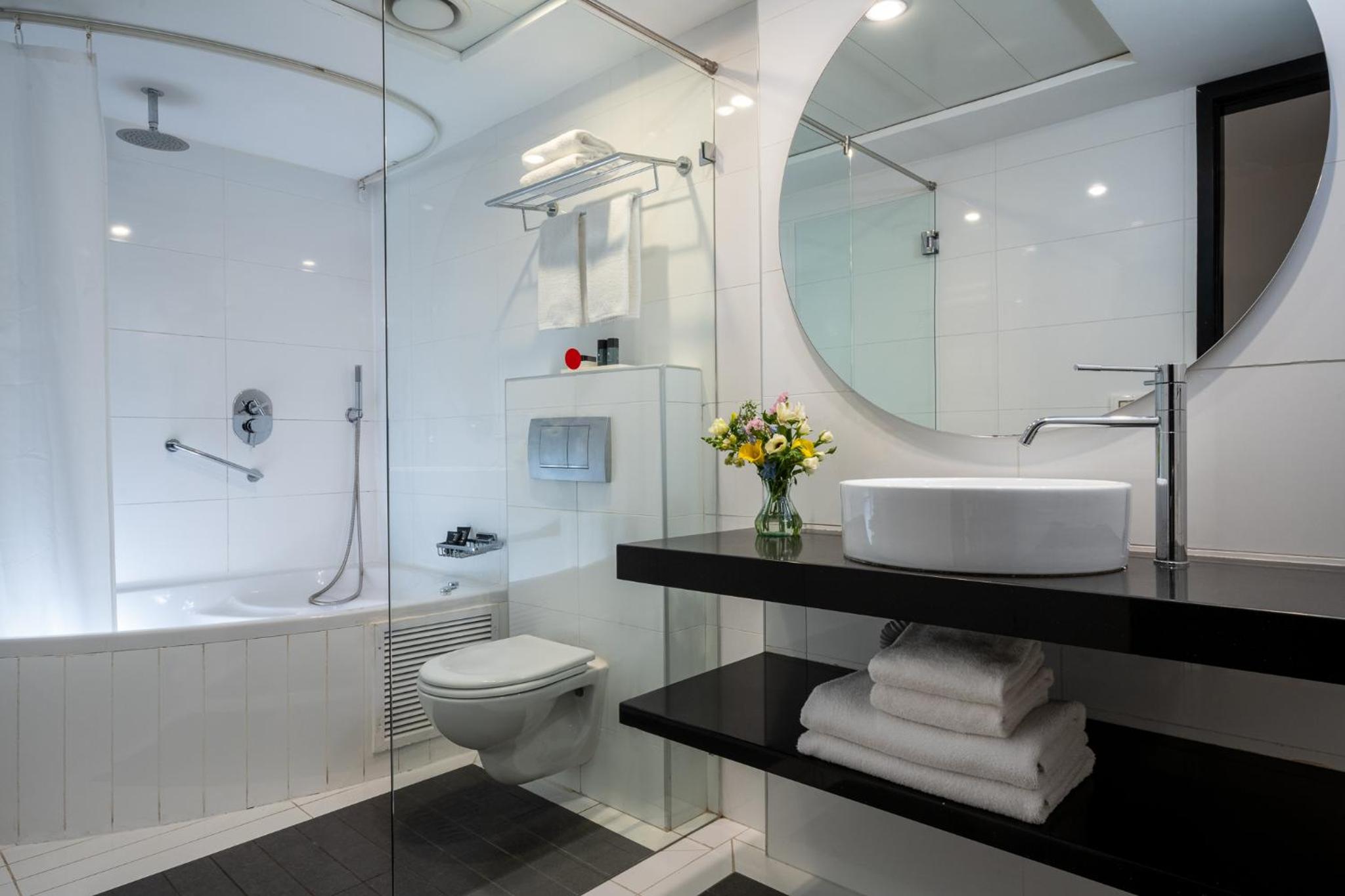 Suite with Sea View - Photo 6