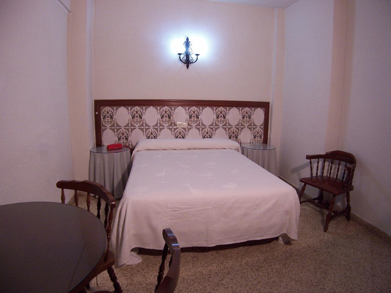 Double or Twin Room - Photo 2