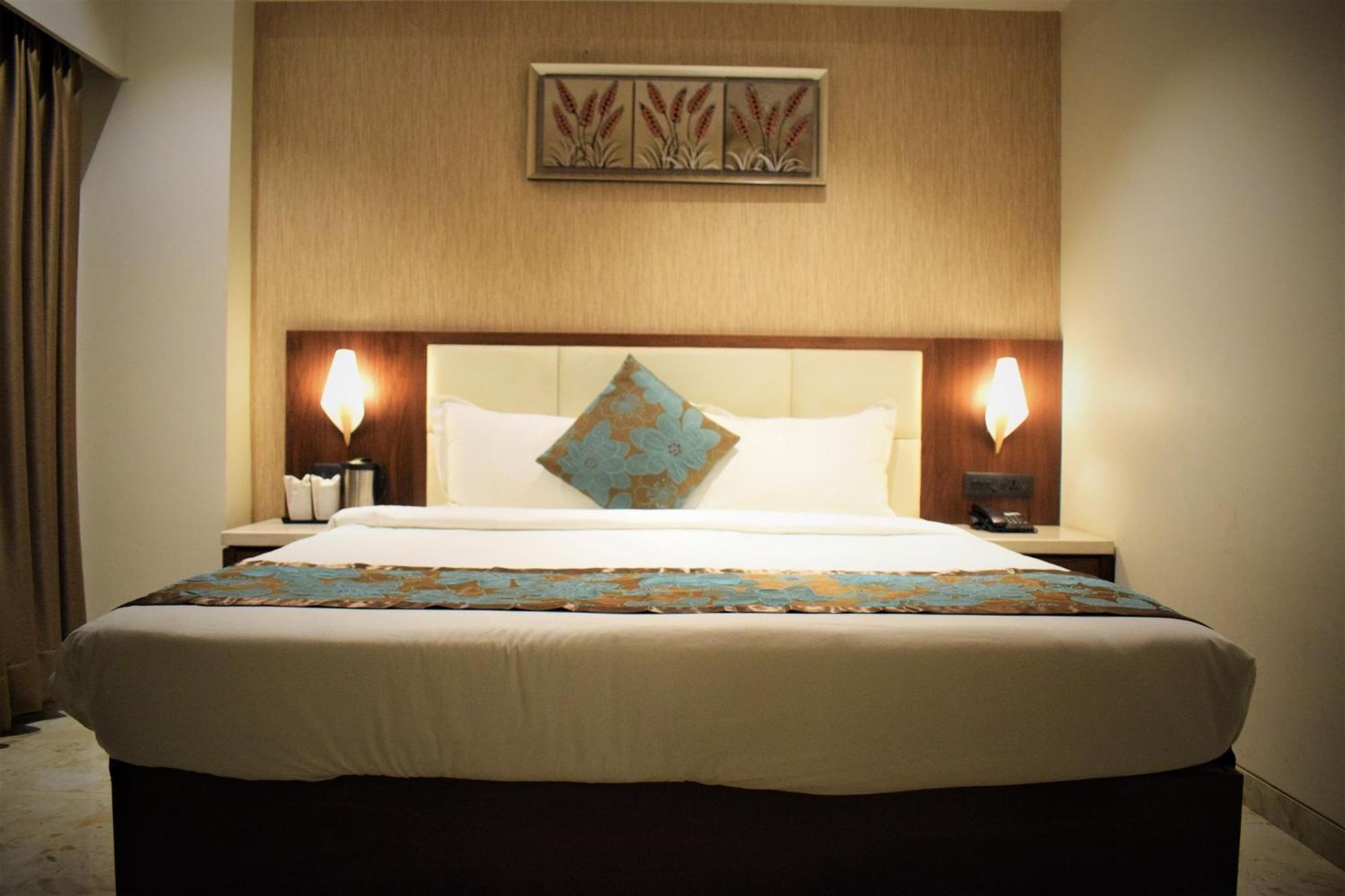 Twin Room - Photo 1