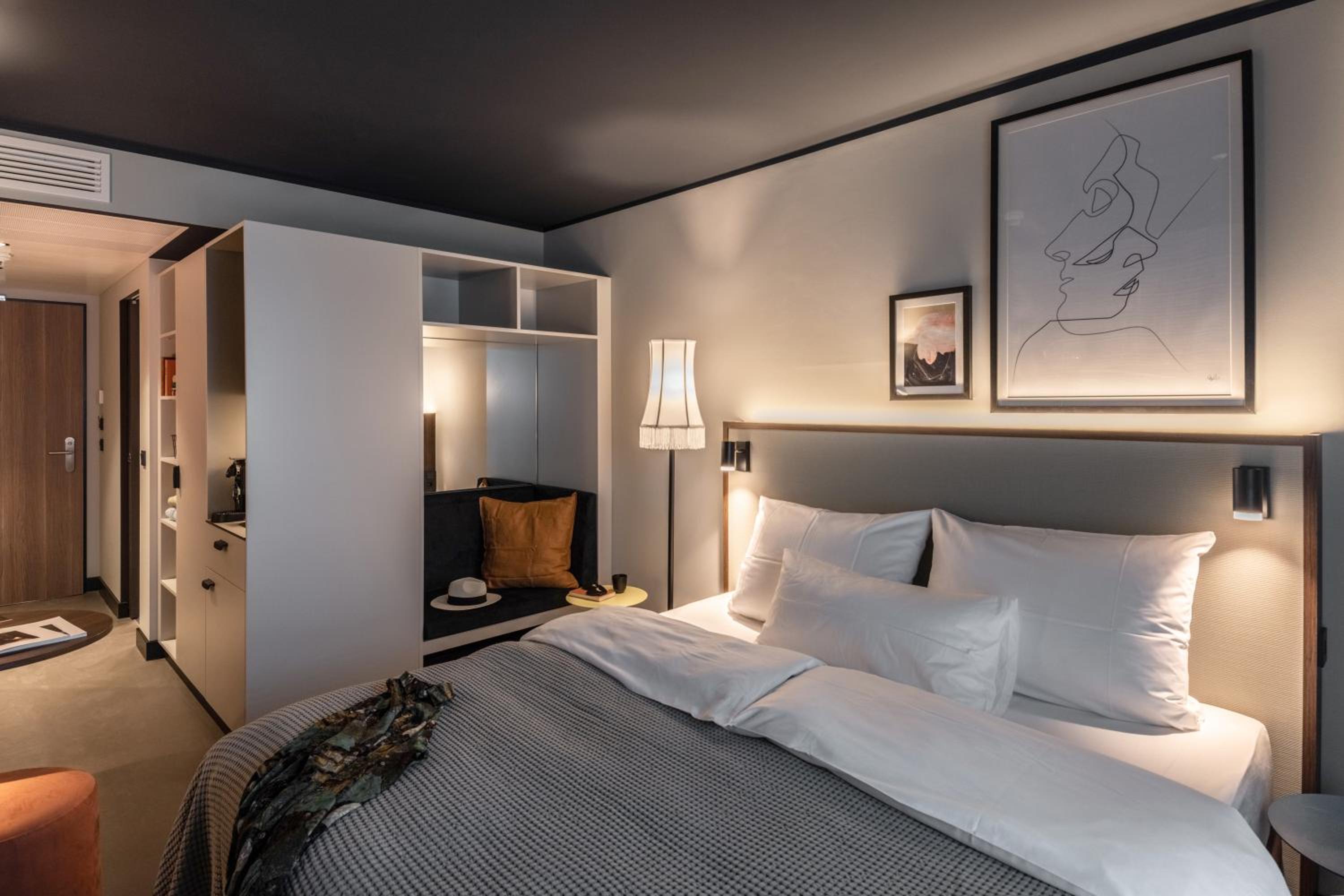 REVO Room