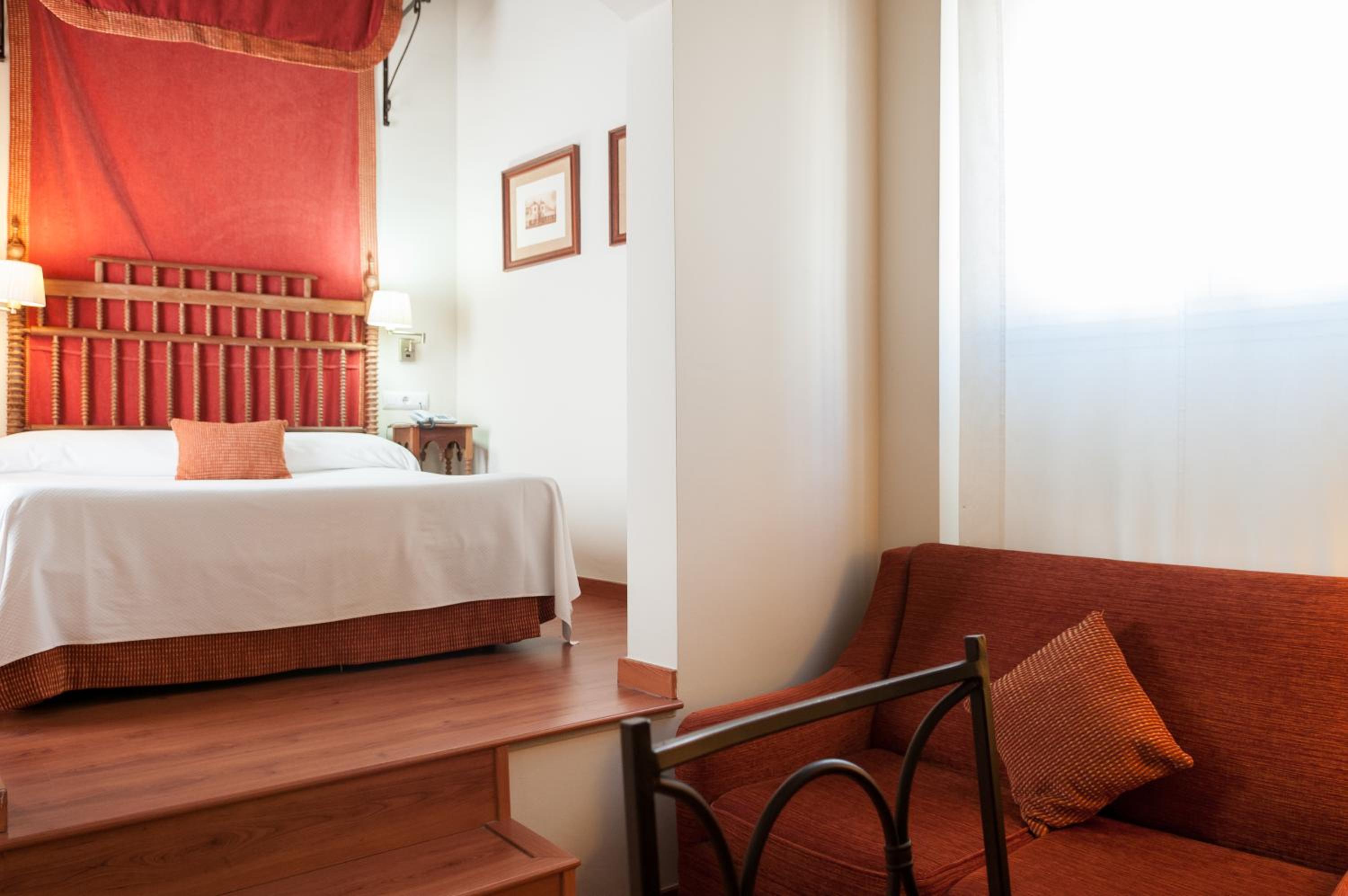 Superior Double Room - Photo 9