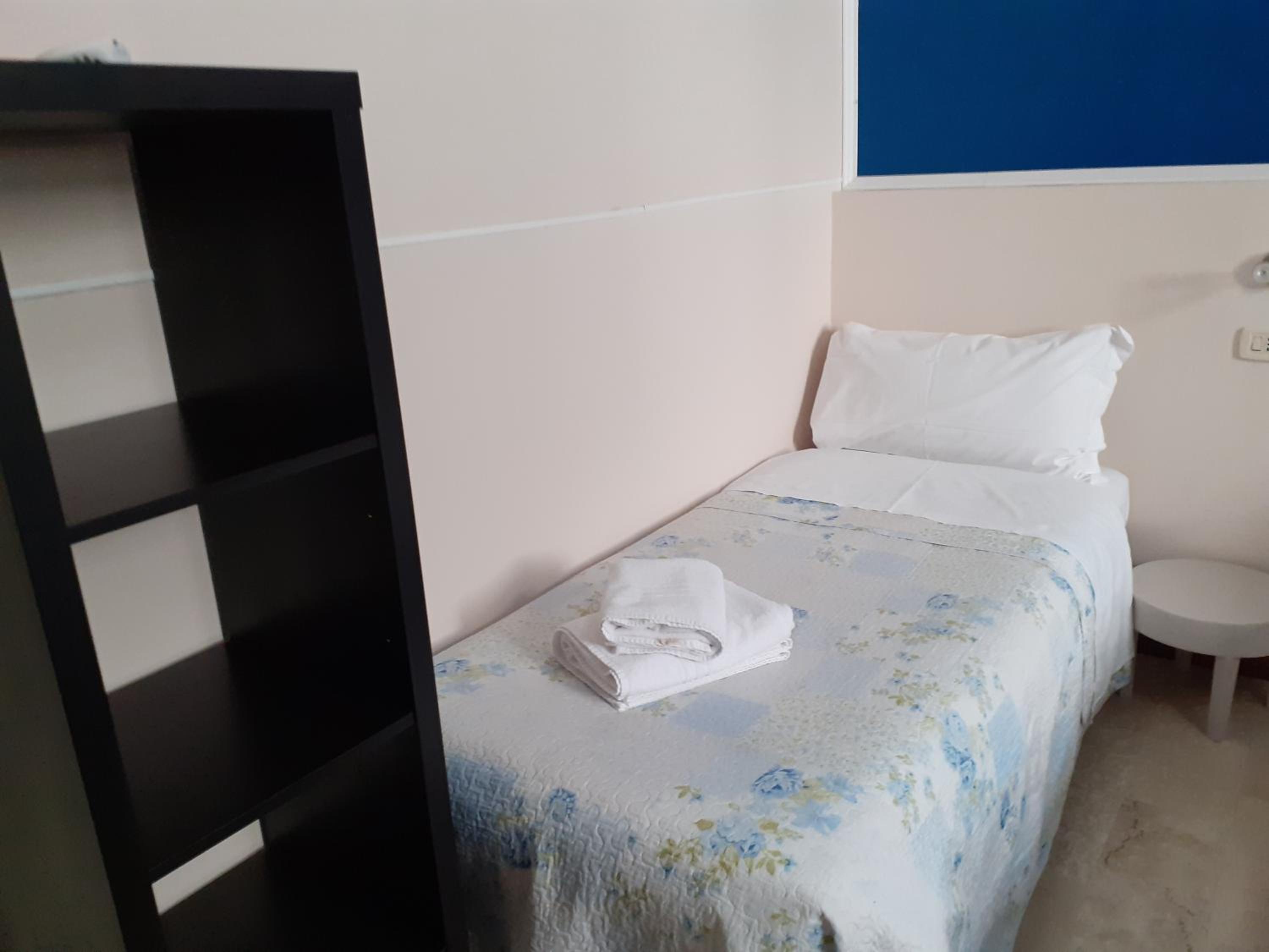 Basic Triple Room photo 1