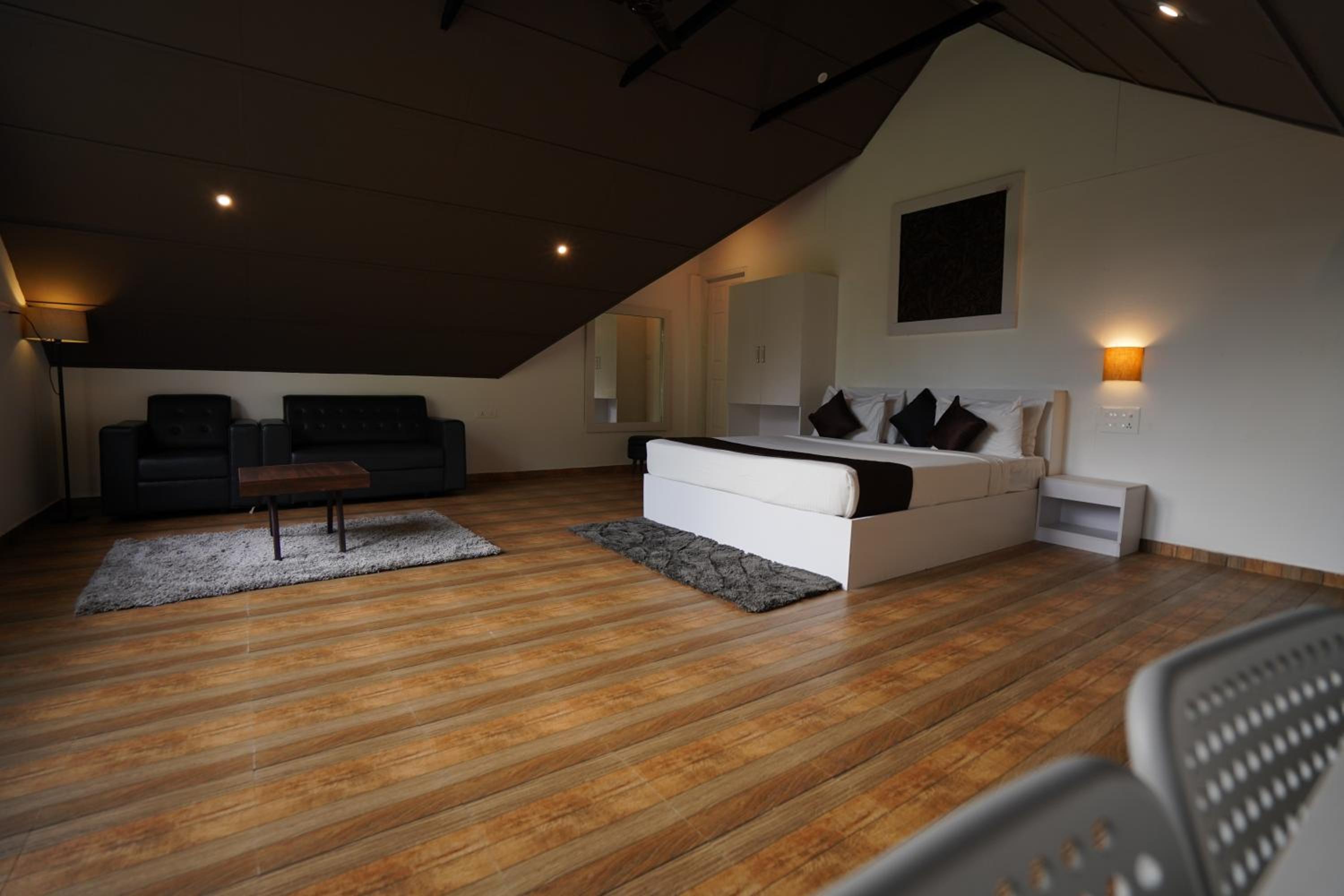 Junior Suite with Tea Plantation view photo 2