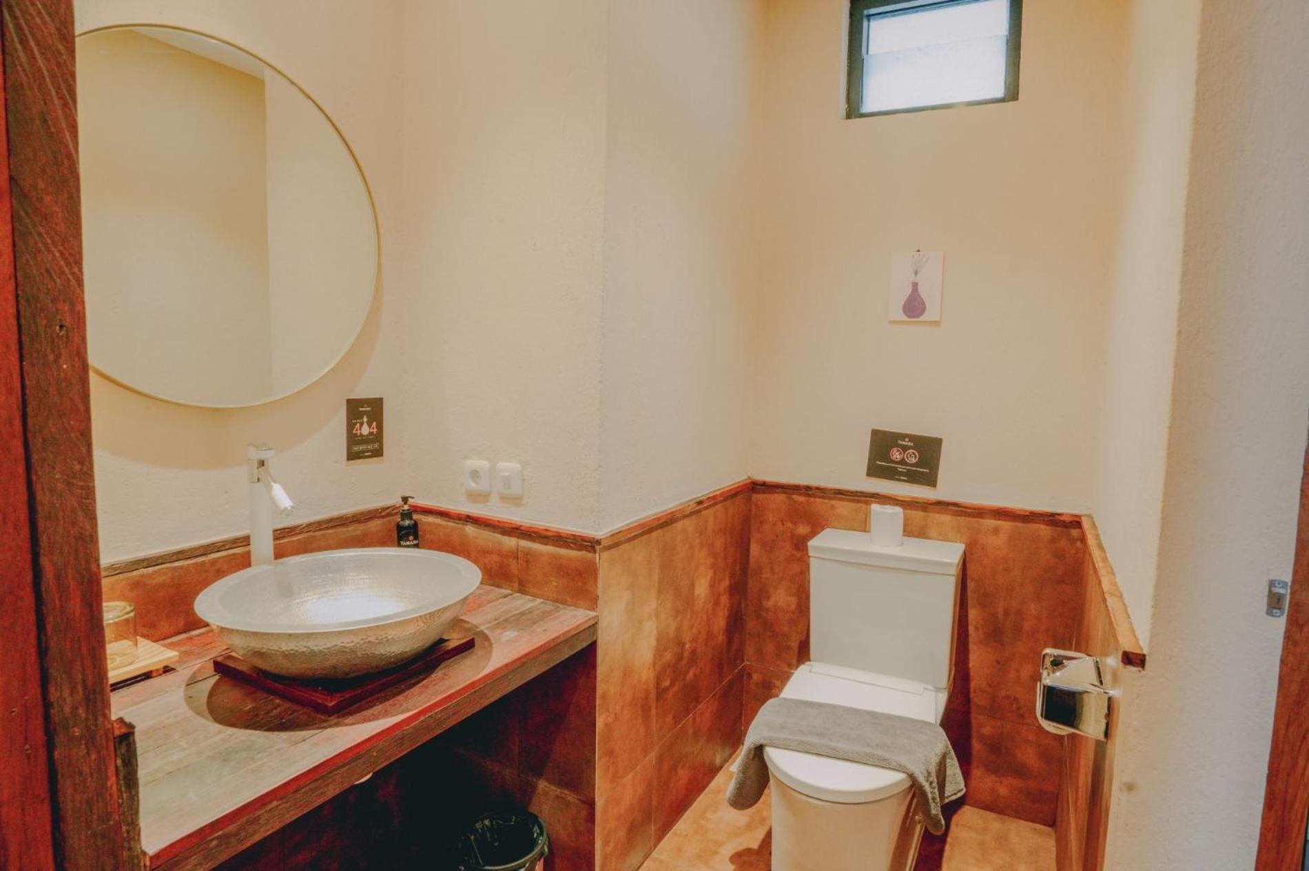 Standard Double Room - Photo 15