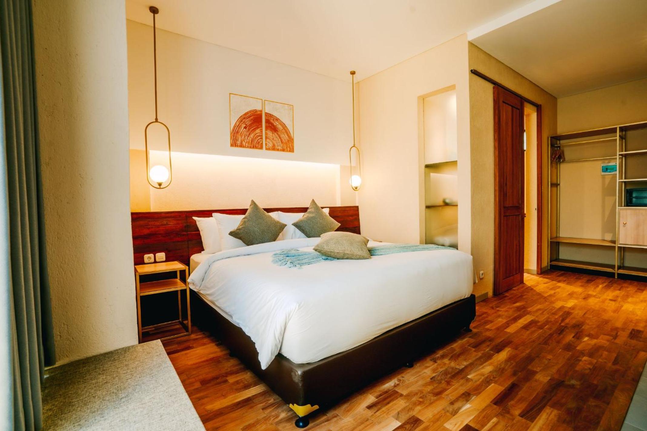 Standard Double Room - Photo 25