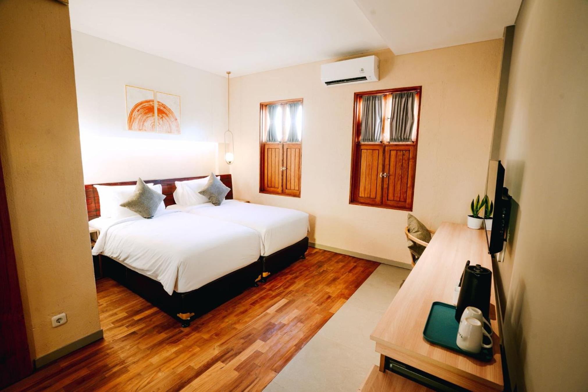Standard Twin Room - Photo 13
