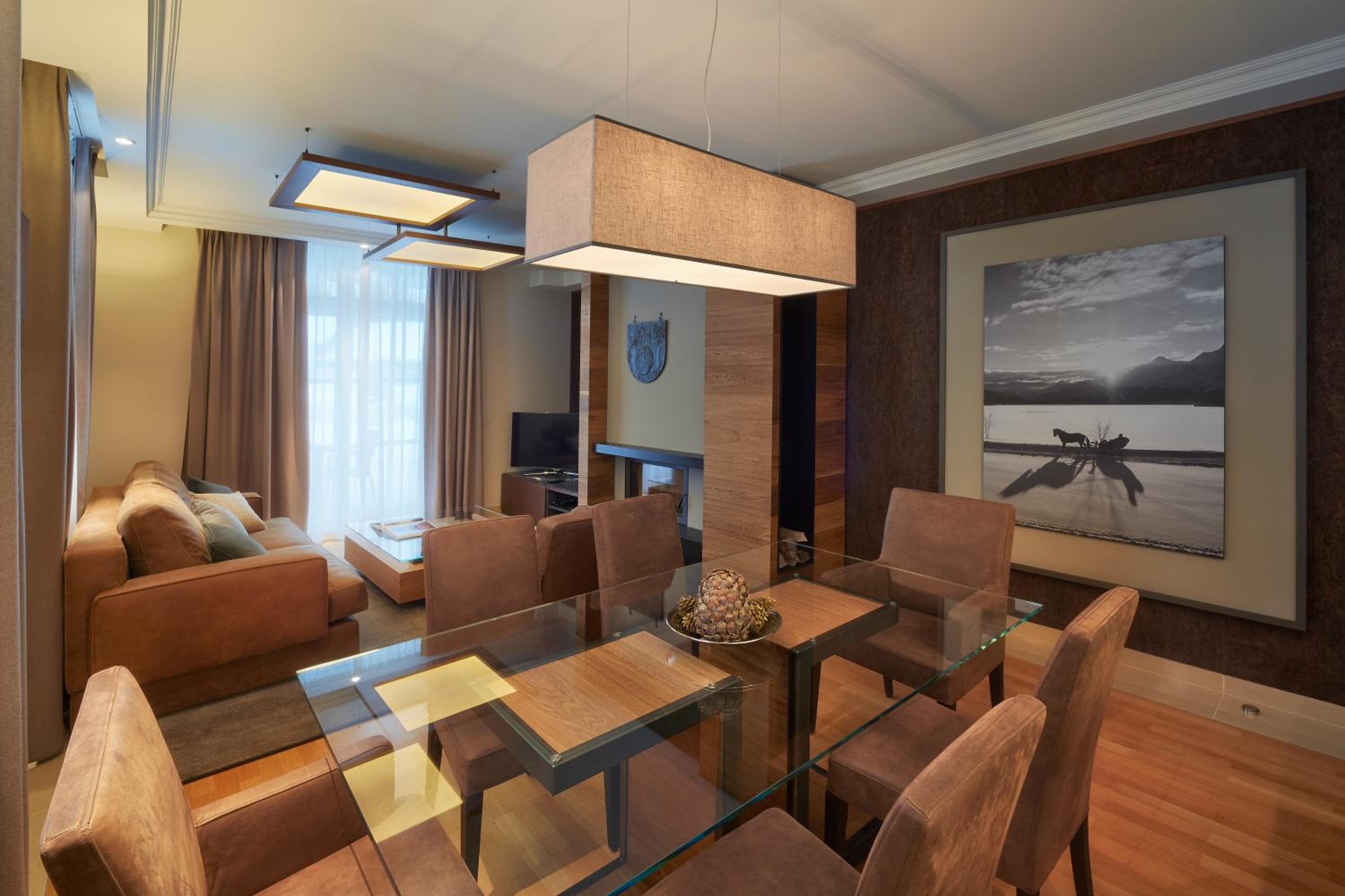 Deluxe Two Bedroom Alpine Suite