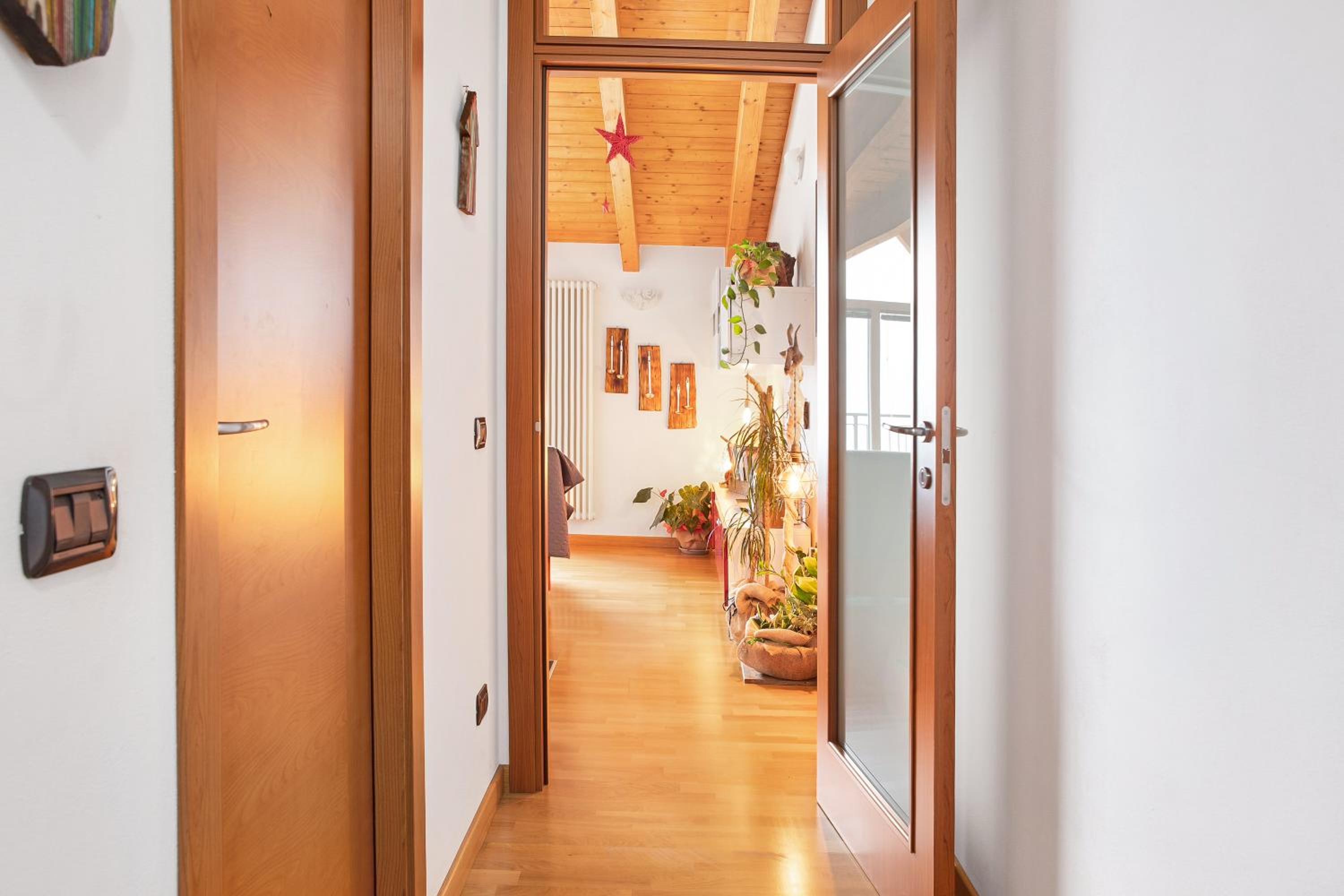 Two-Bedroom Deluxe Apartment with Balcony